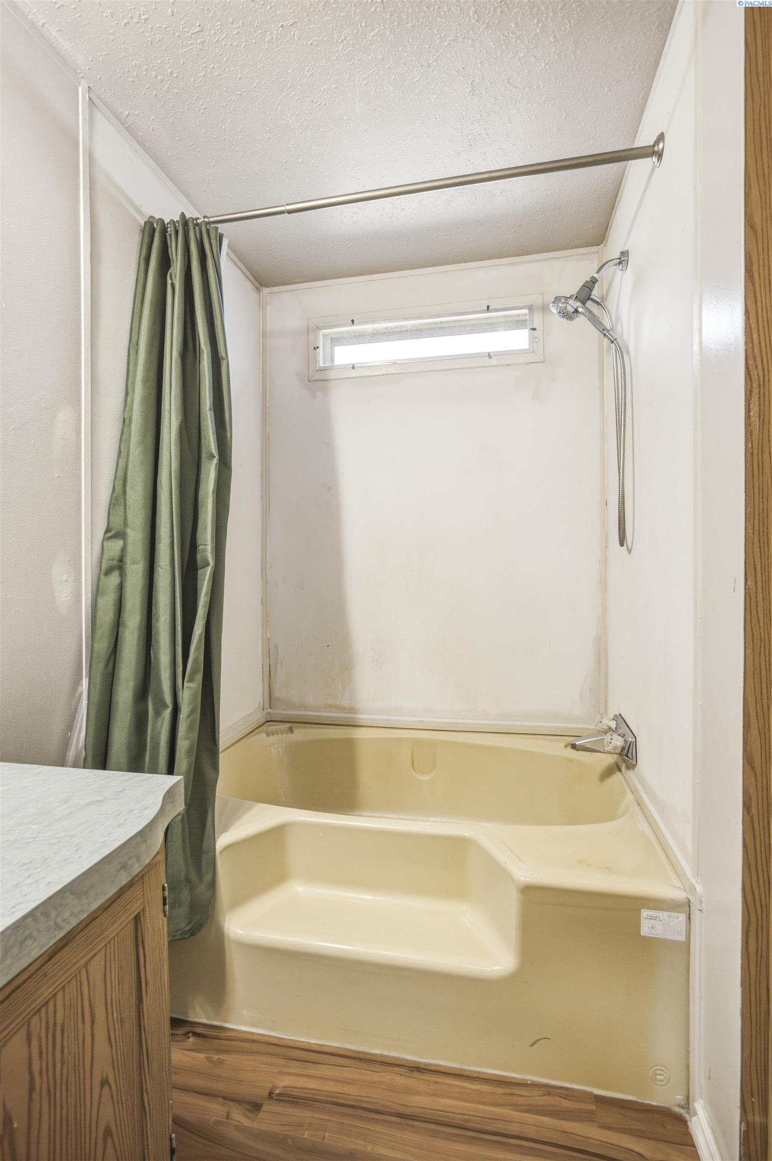 2105 N Steptoe St #95, Kennewick, WA 99336