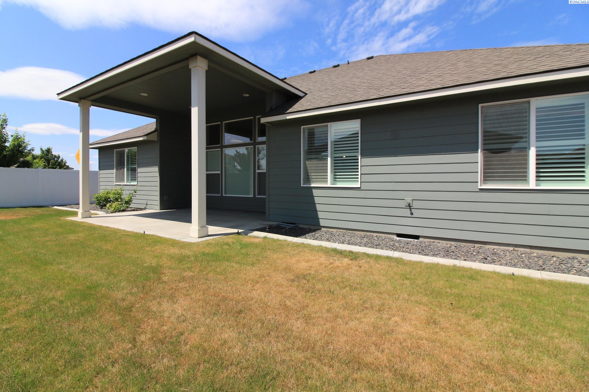 7077 W 29th Ave, Kennewick, WA 99338