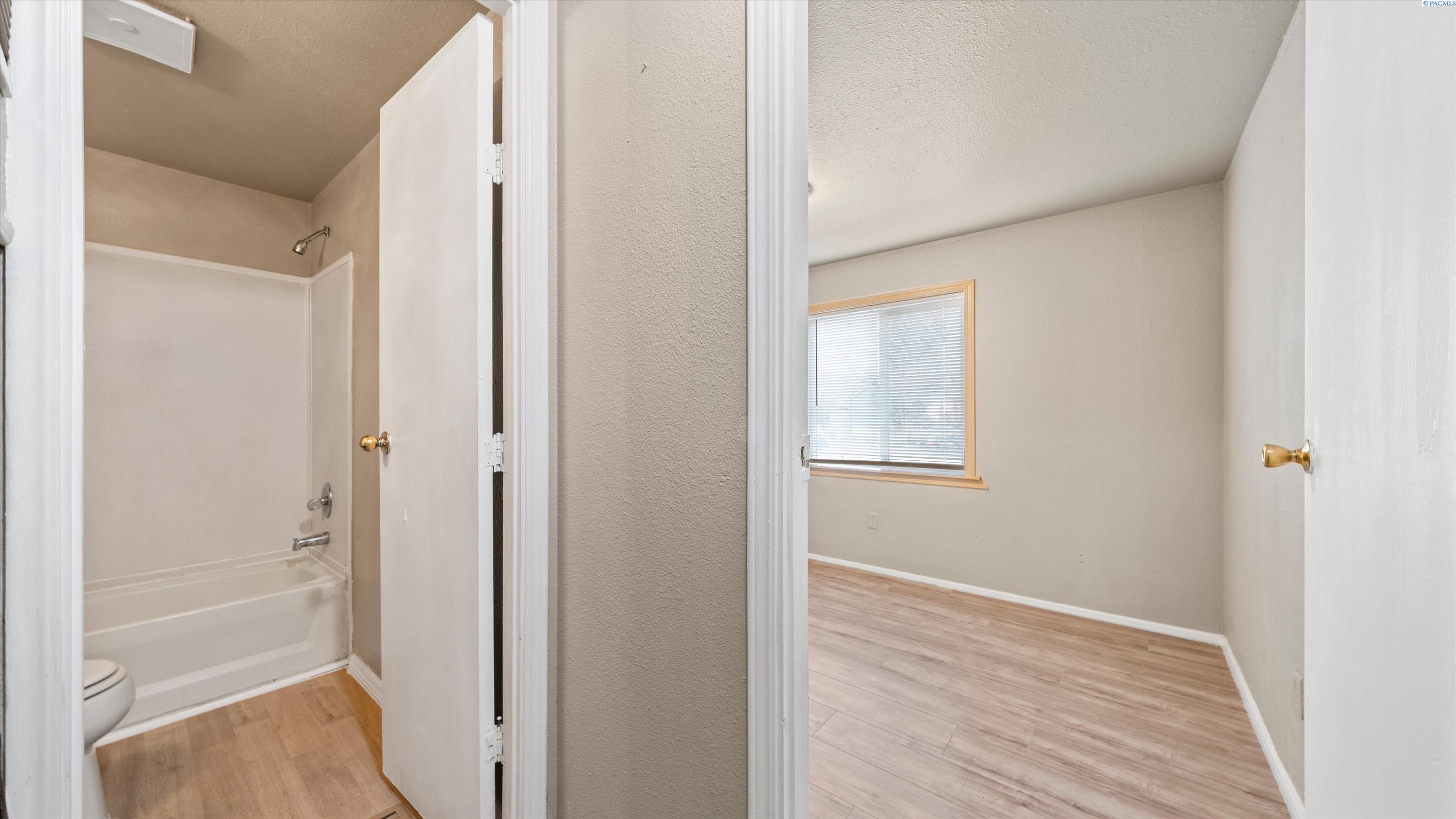 925 N Elm #42, Pasco, WA 99301