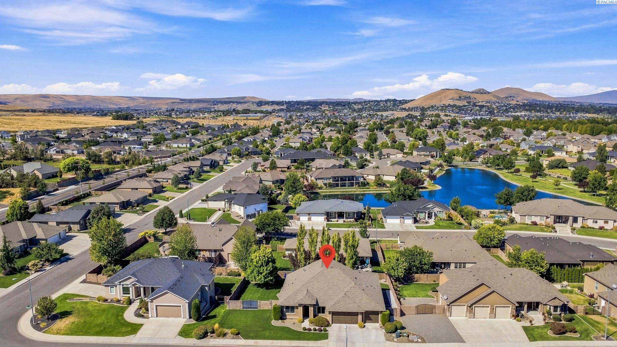 682 S Hawaii St, Kennewick, WA 99336