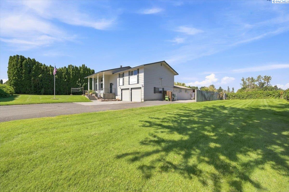 9540 E Reata Rd, Kennewick, WA 99338