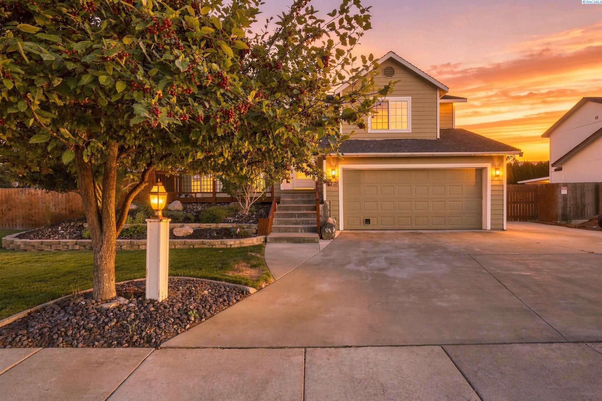 7201 W Fifth Pl, Kennewick, WA 99336