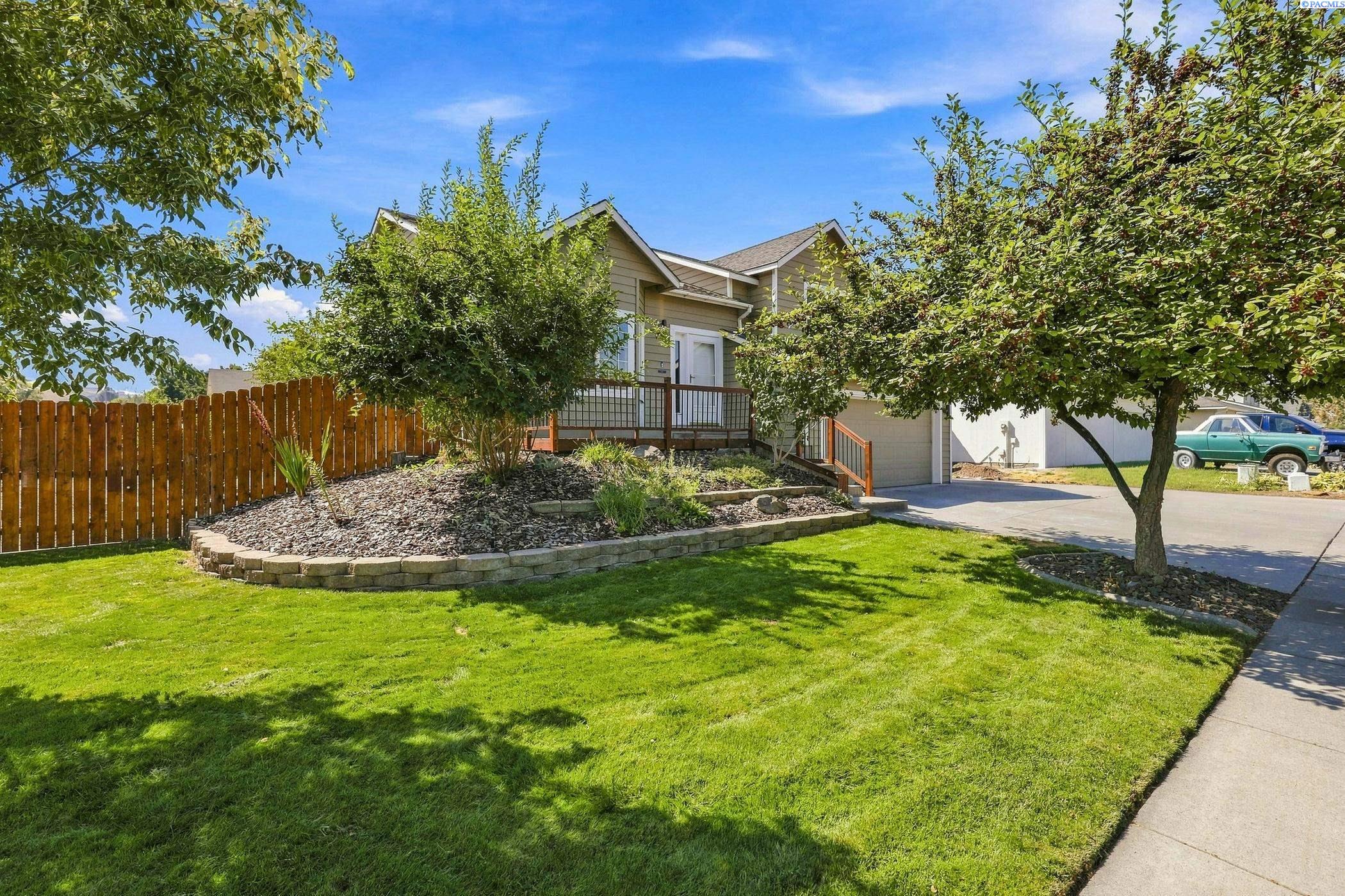 7201 W Fifth Pl, Kennewick, WA 99336