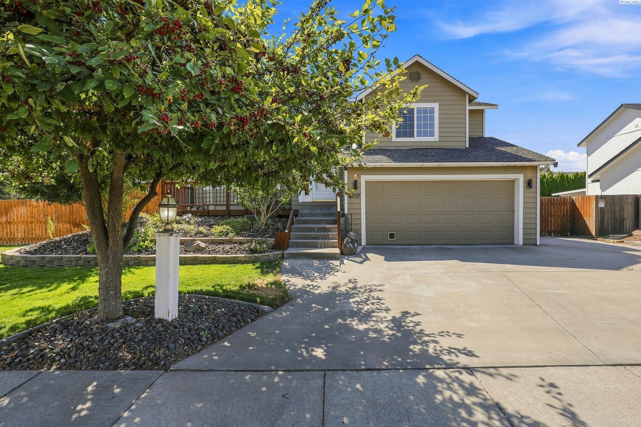 7201 W Fifth Pl, Kennewick, WA 99336