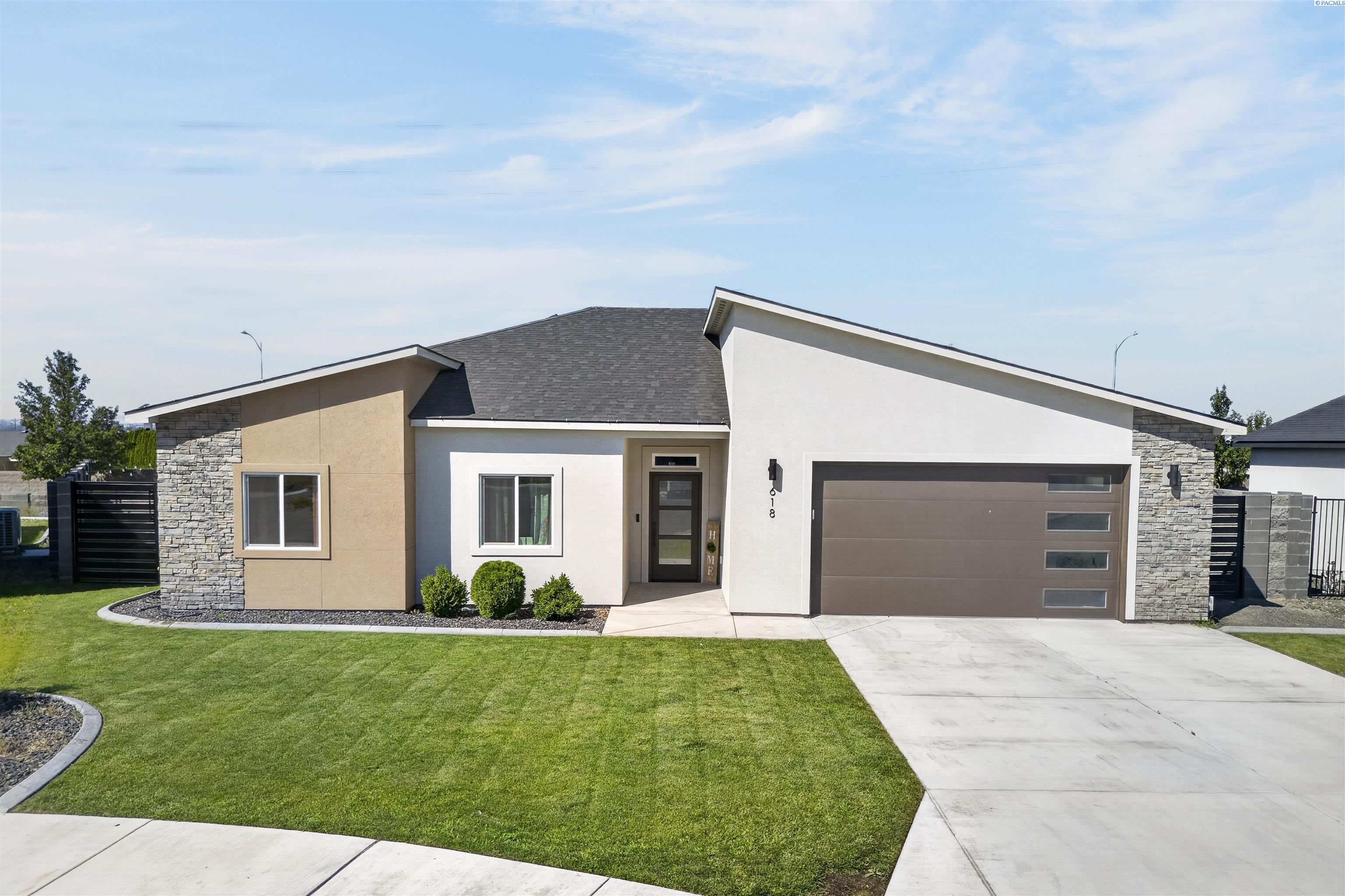 618 Caridad Ct, Pasco, WA 99301