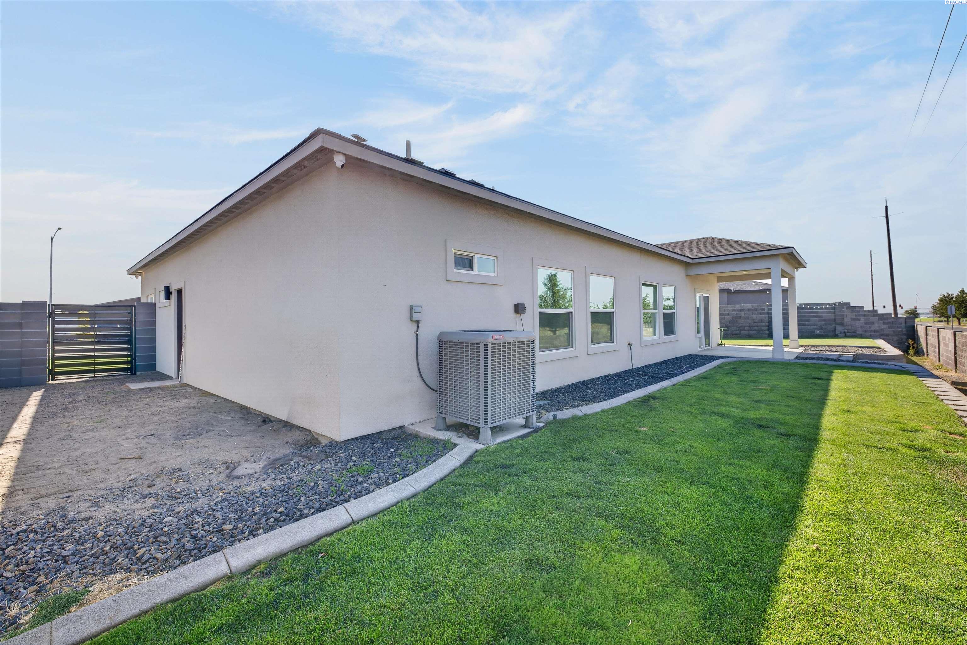 618 Caridad Ct, Pasco, WA 99301