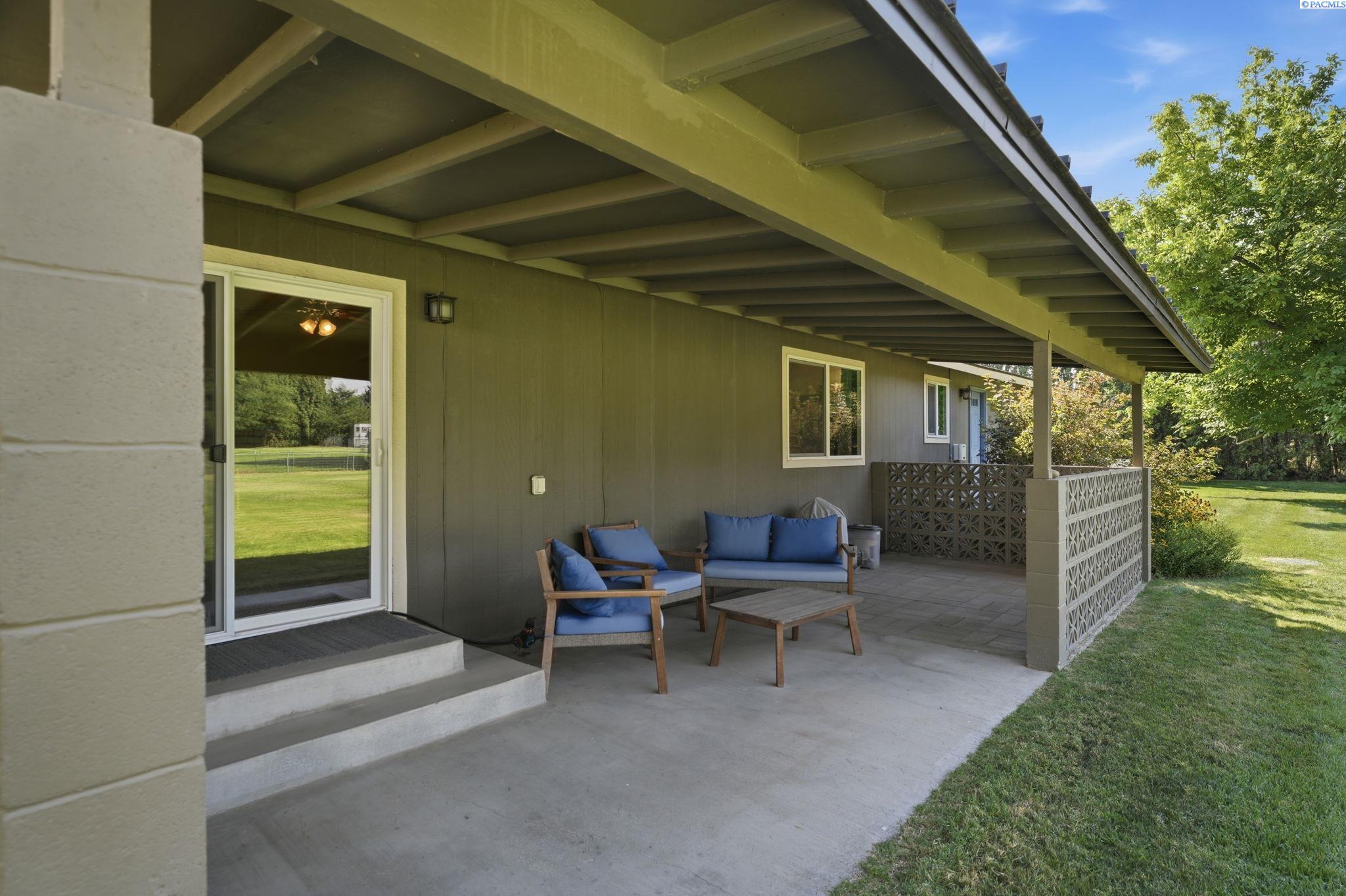 2408 Rd 92, Pasco, WA 99301