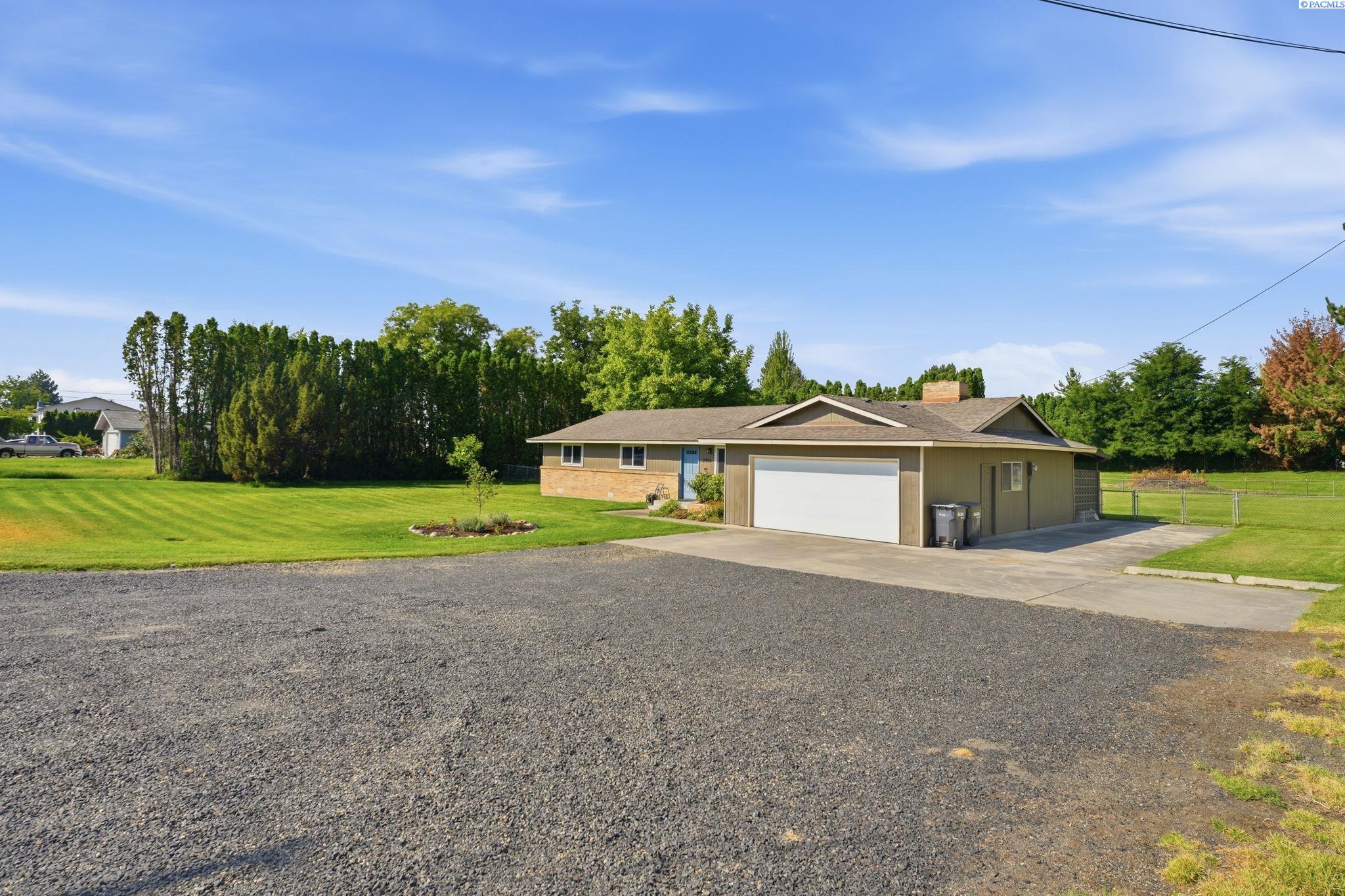 2408 Rd 92, Pasco, WA 99301