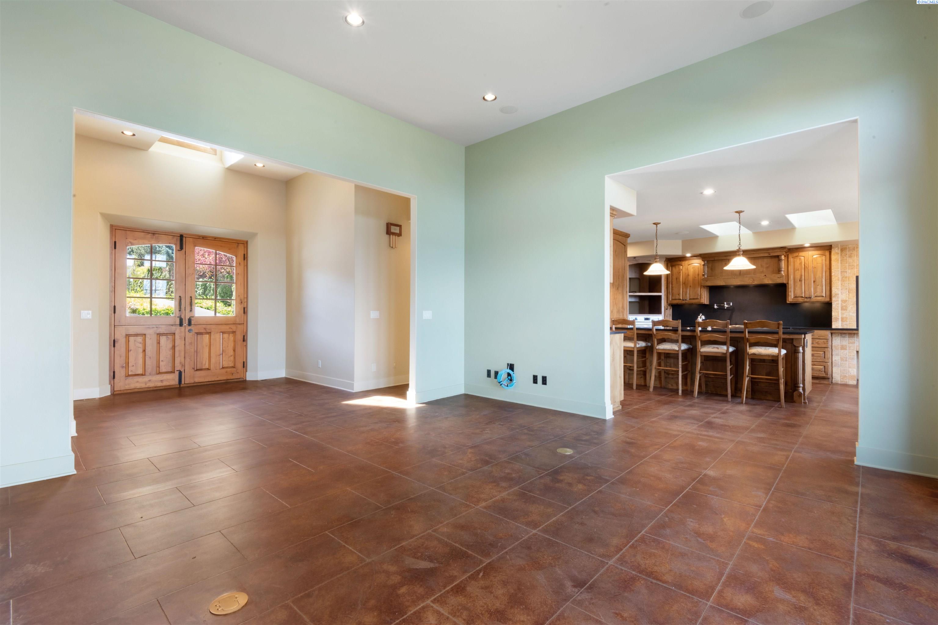 2642 Quarterhorse Way, Richland, WA 99352