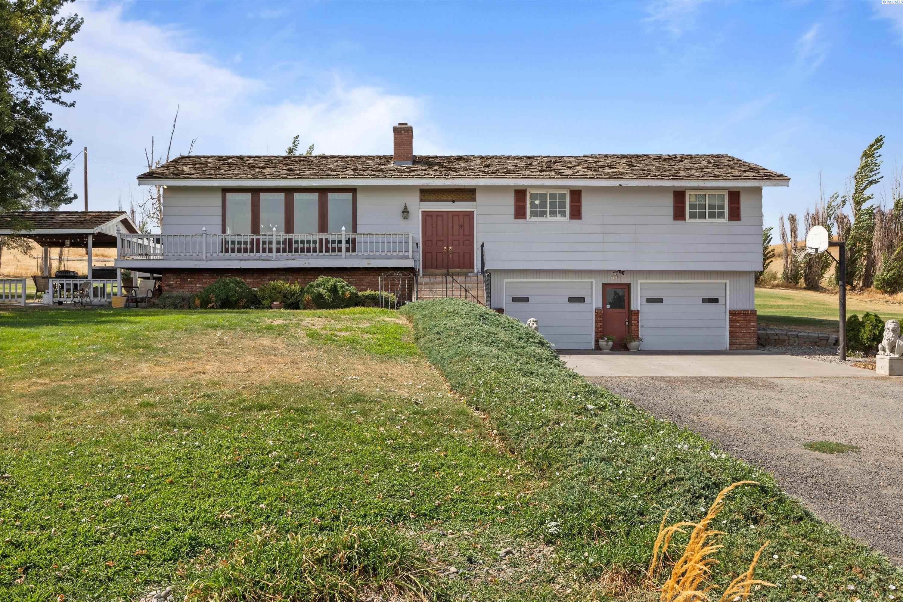 697 Conrad Rd, Touchet, WA 99360-9553