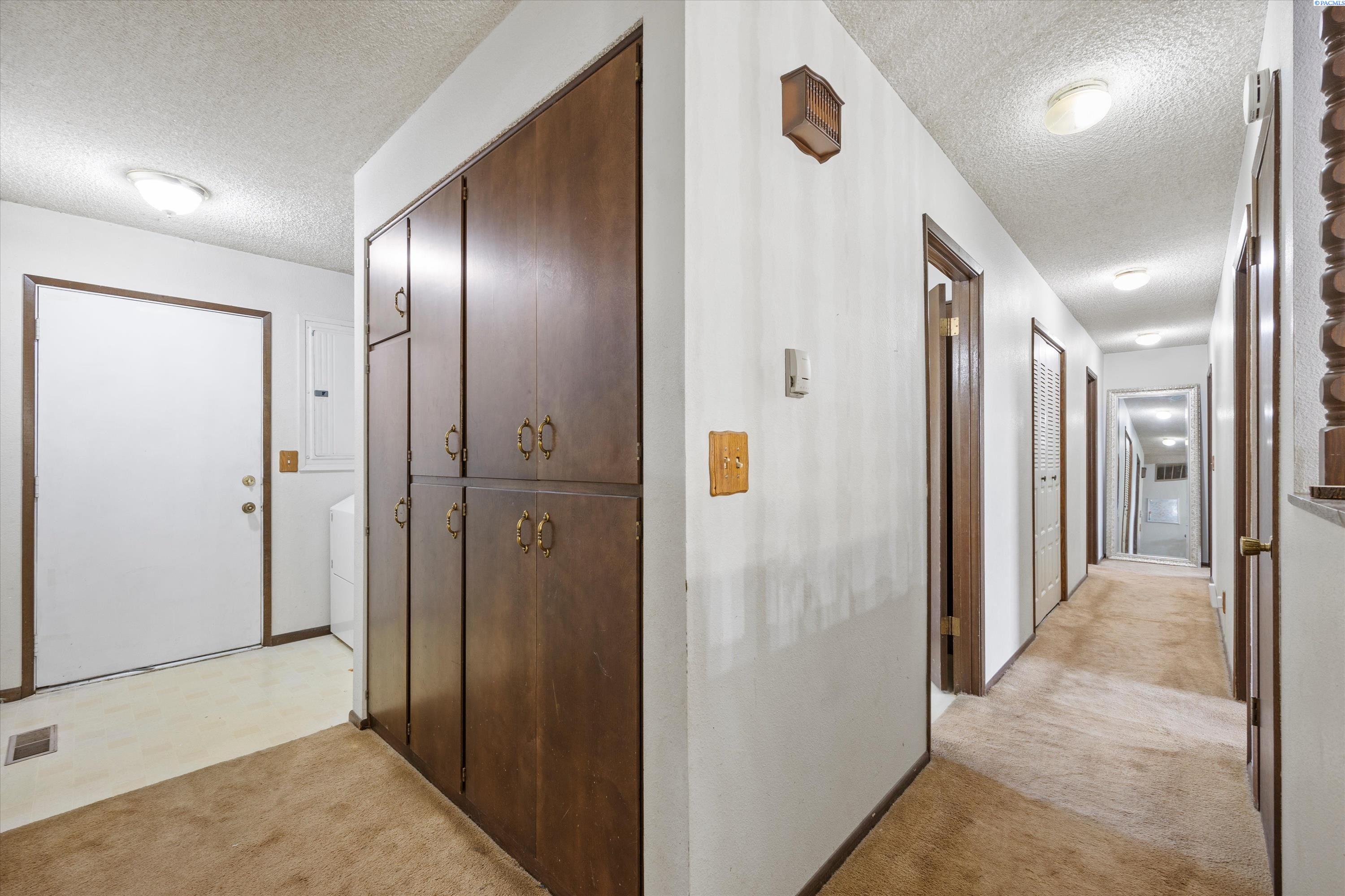 697 Conrad Rd, Touchet, WA 99360-9553