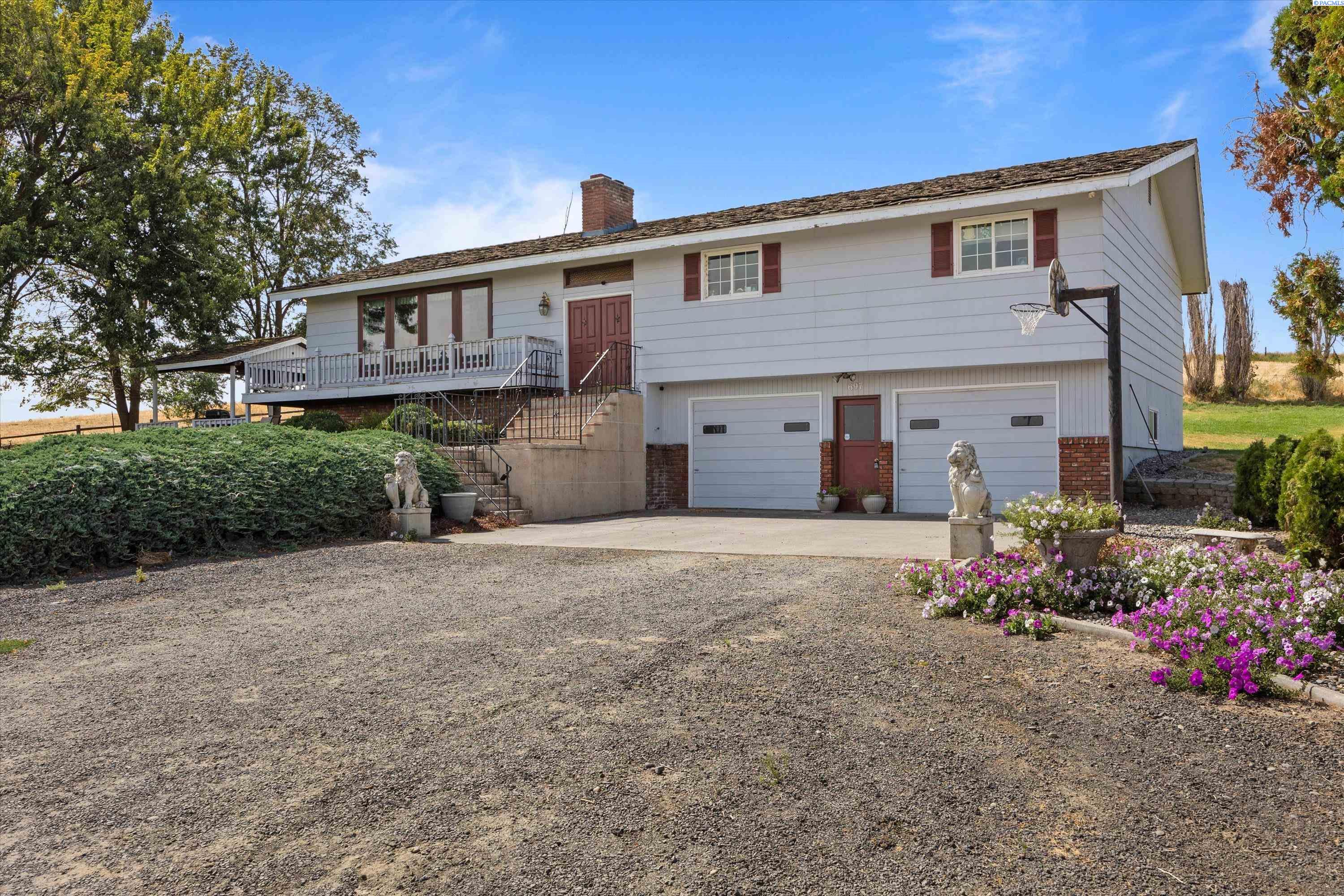 697 Conrad Rd, Touchet, WA 99360-9553