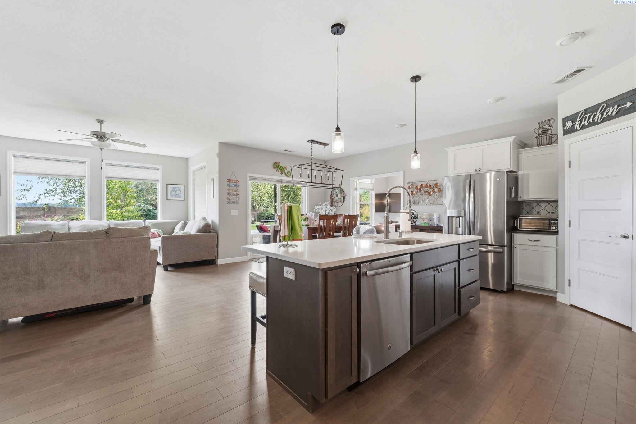 1500 Steele Ct, Pasco, WA 99301