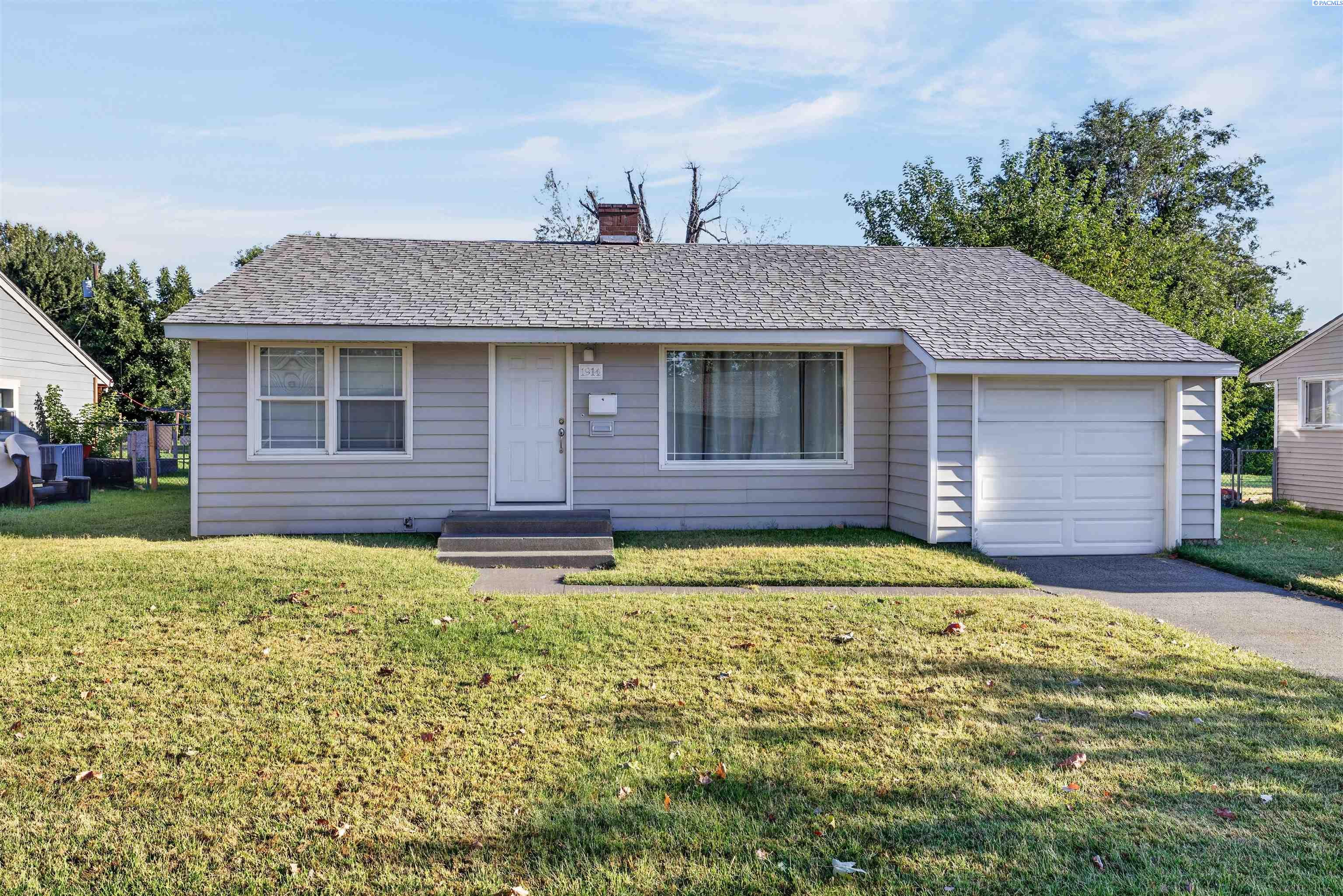 1914 W 3rd Ave, Kennewick, WA 99353