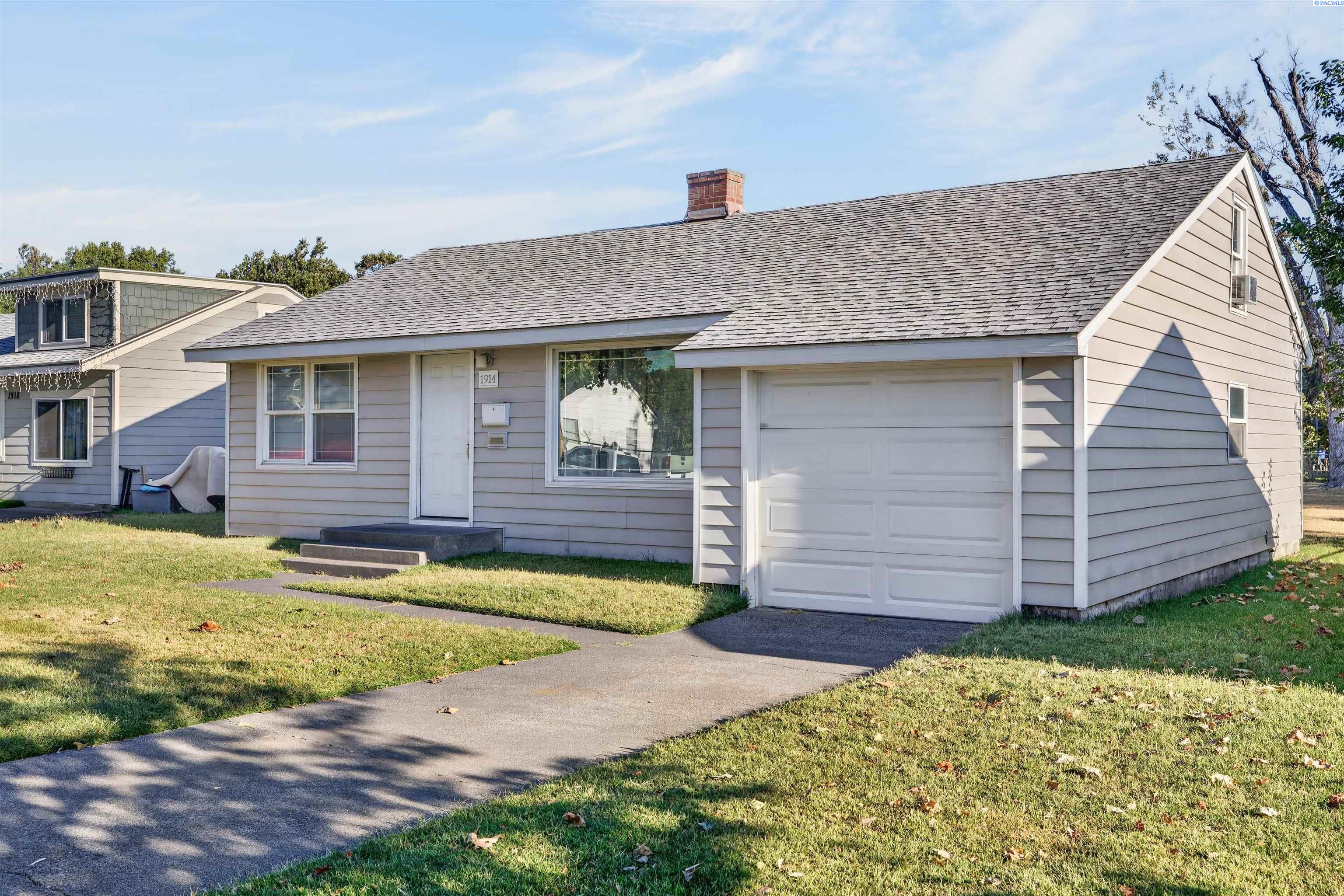 1914 W 3rd Ave, Kennewick, WA 99353