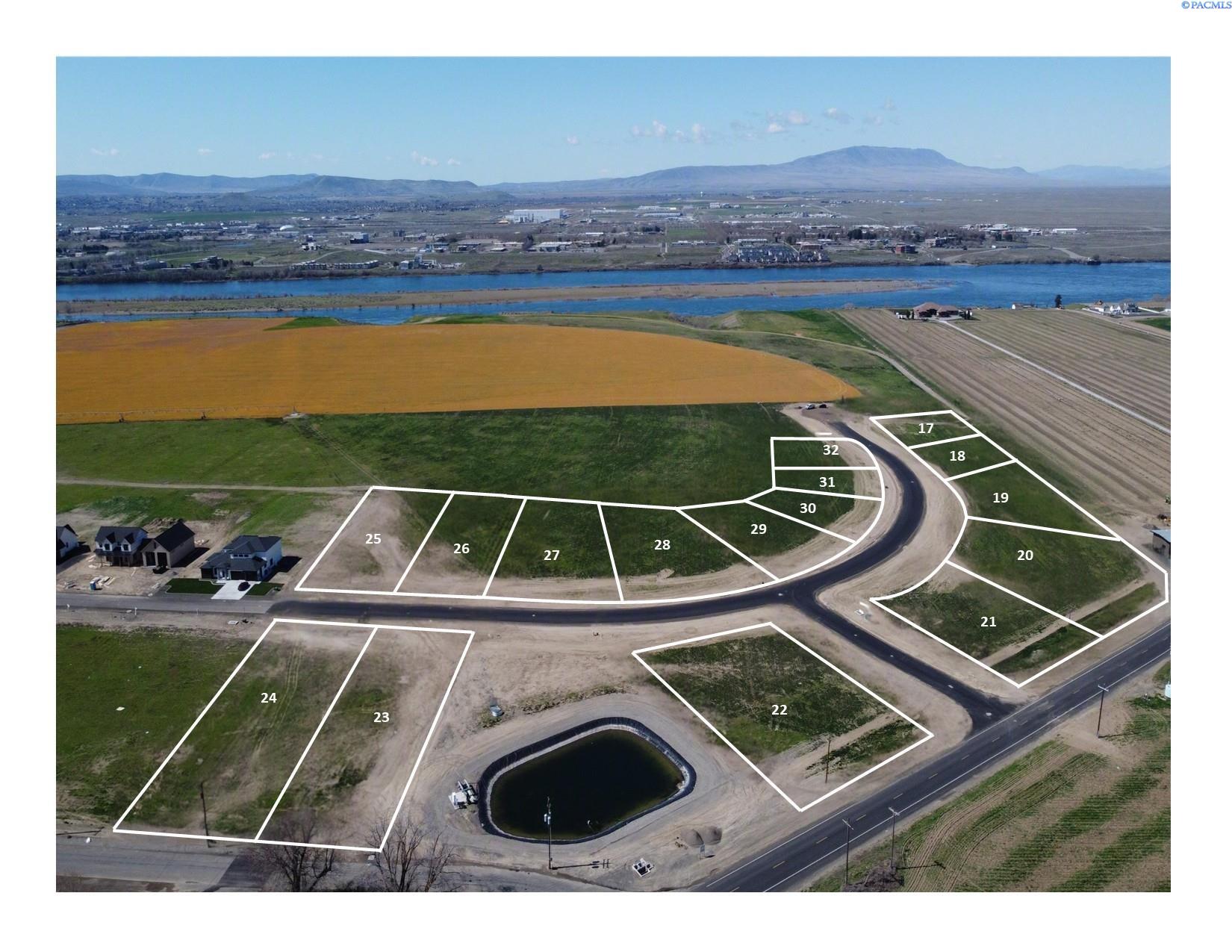 90 Jamisyn Dr Lot 18, Pasco, WA 99301