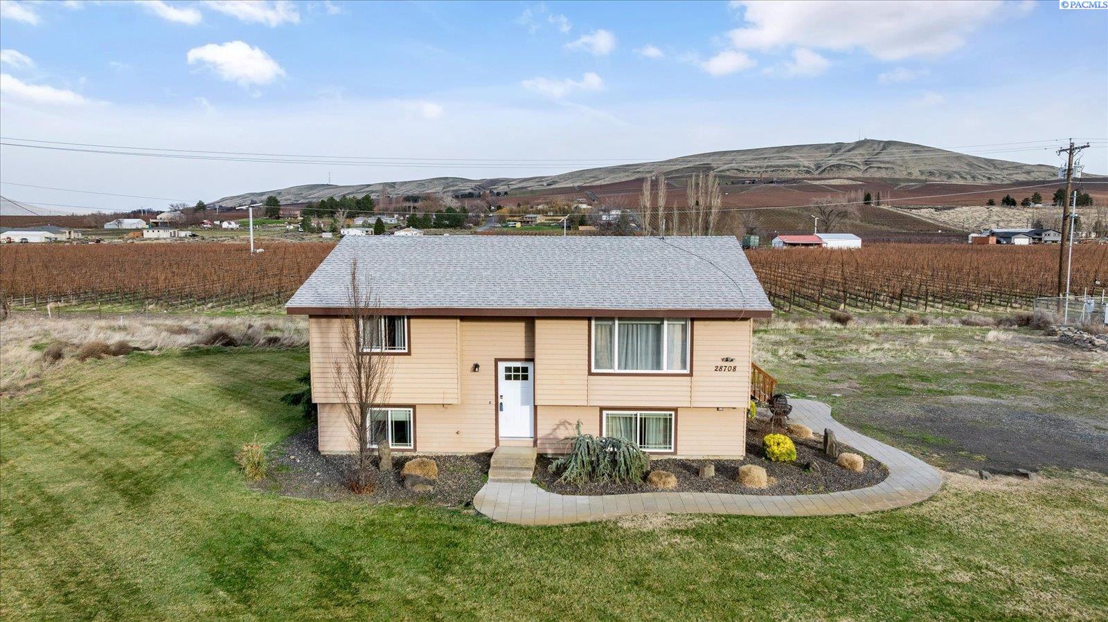 28708 E Sr 224 Ne, Benton City, WA 99320