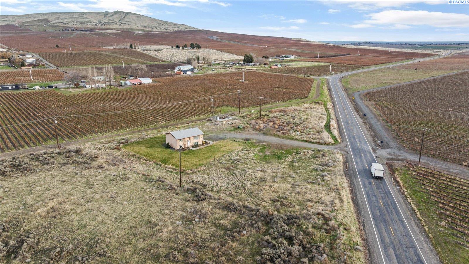 28708 E Sr 224 Ne, Benton City, WA 99320