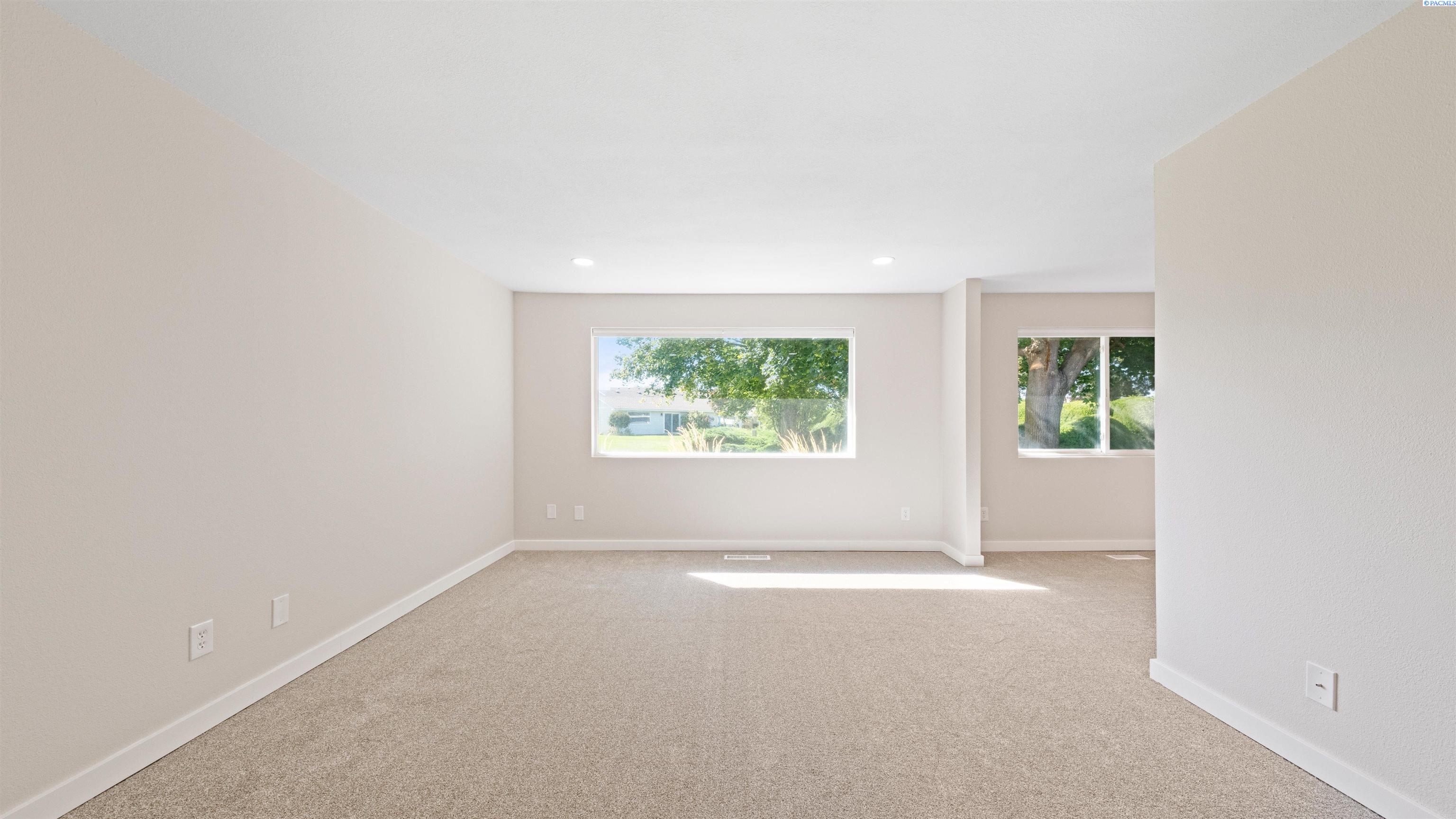 4203 W Kennewick Ave #20, Kennewick, WA 99336
