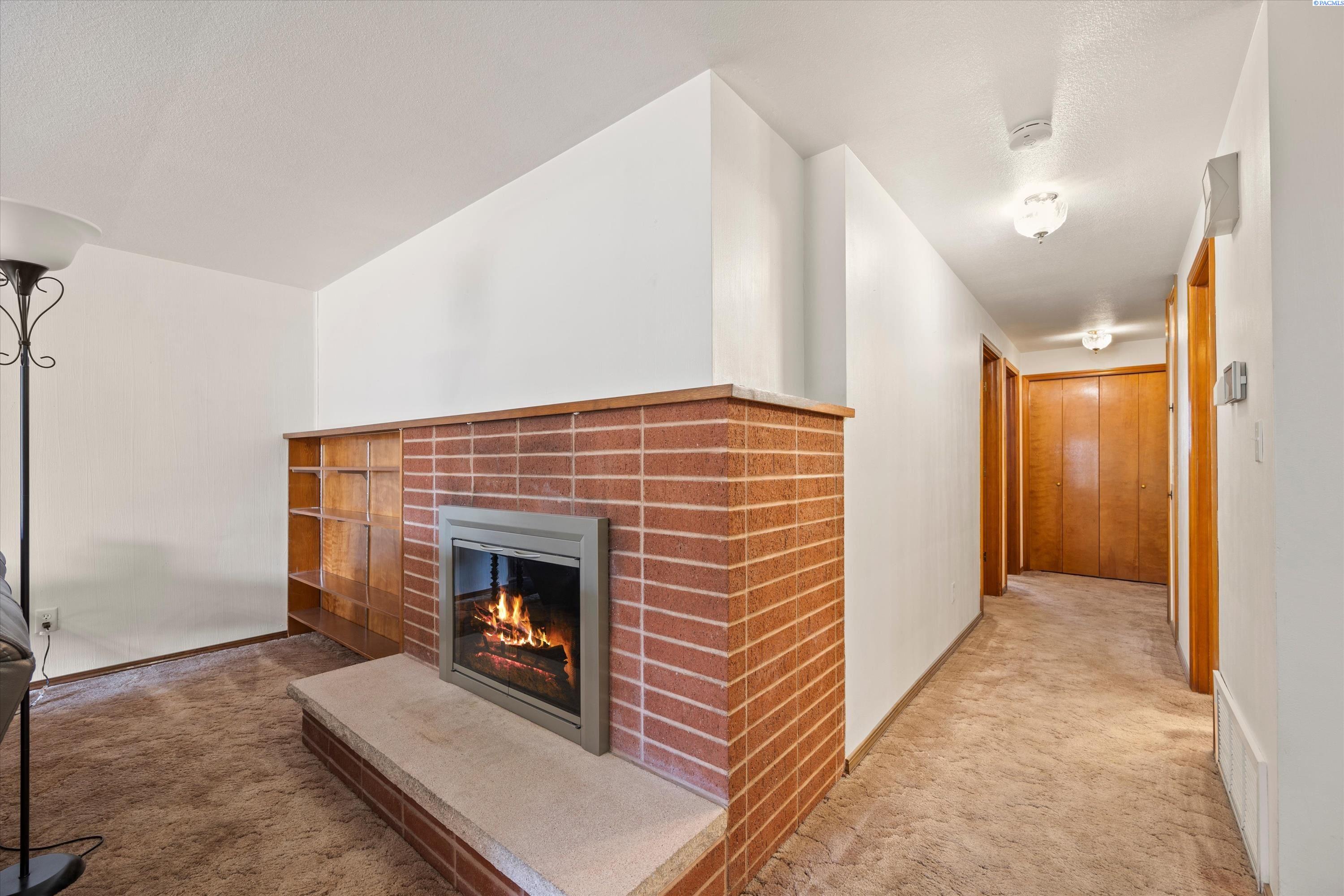Photo 4 of Sale Pending at 417 W 20th Avenue, Kennewick, WA 99337 | MLS# 296119 | Listing updated on 2026-09-15