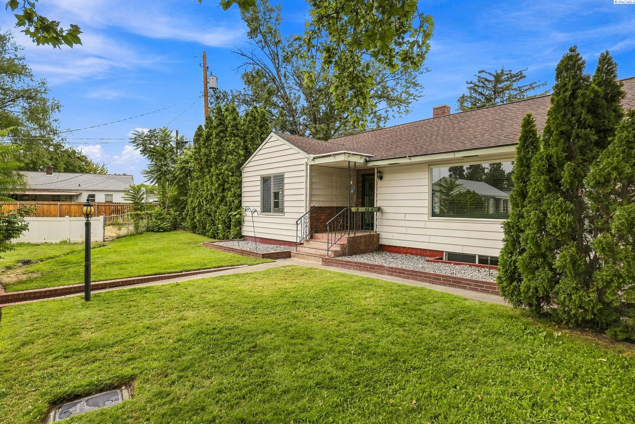 1511 Farrell Ln, Richland, WA 99354