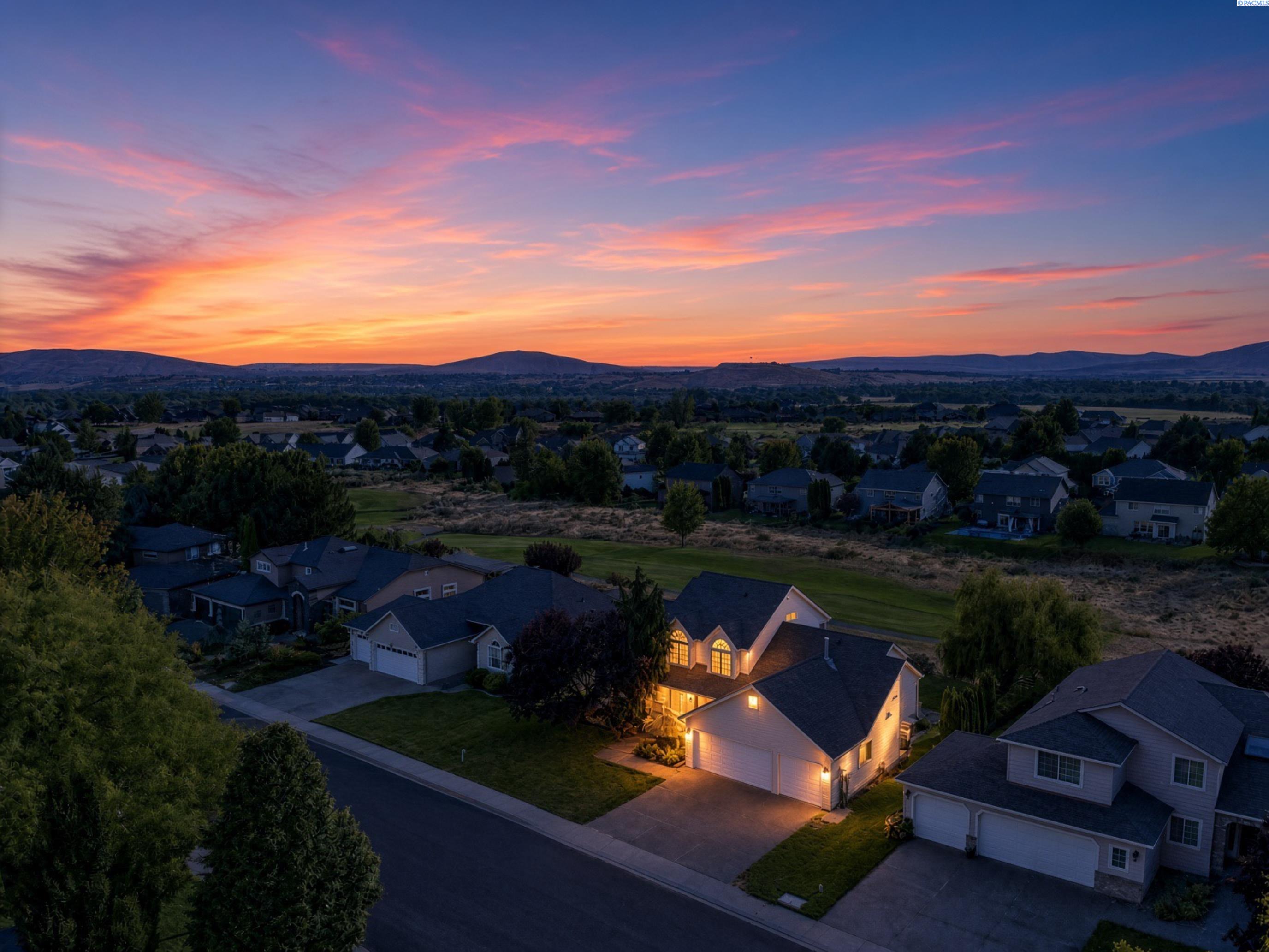 3021 Sonoran Dr, Richland, WA 99354