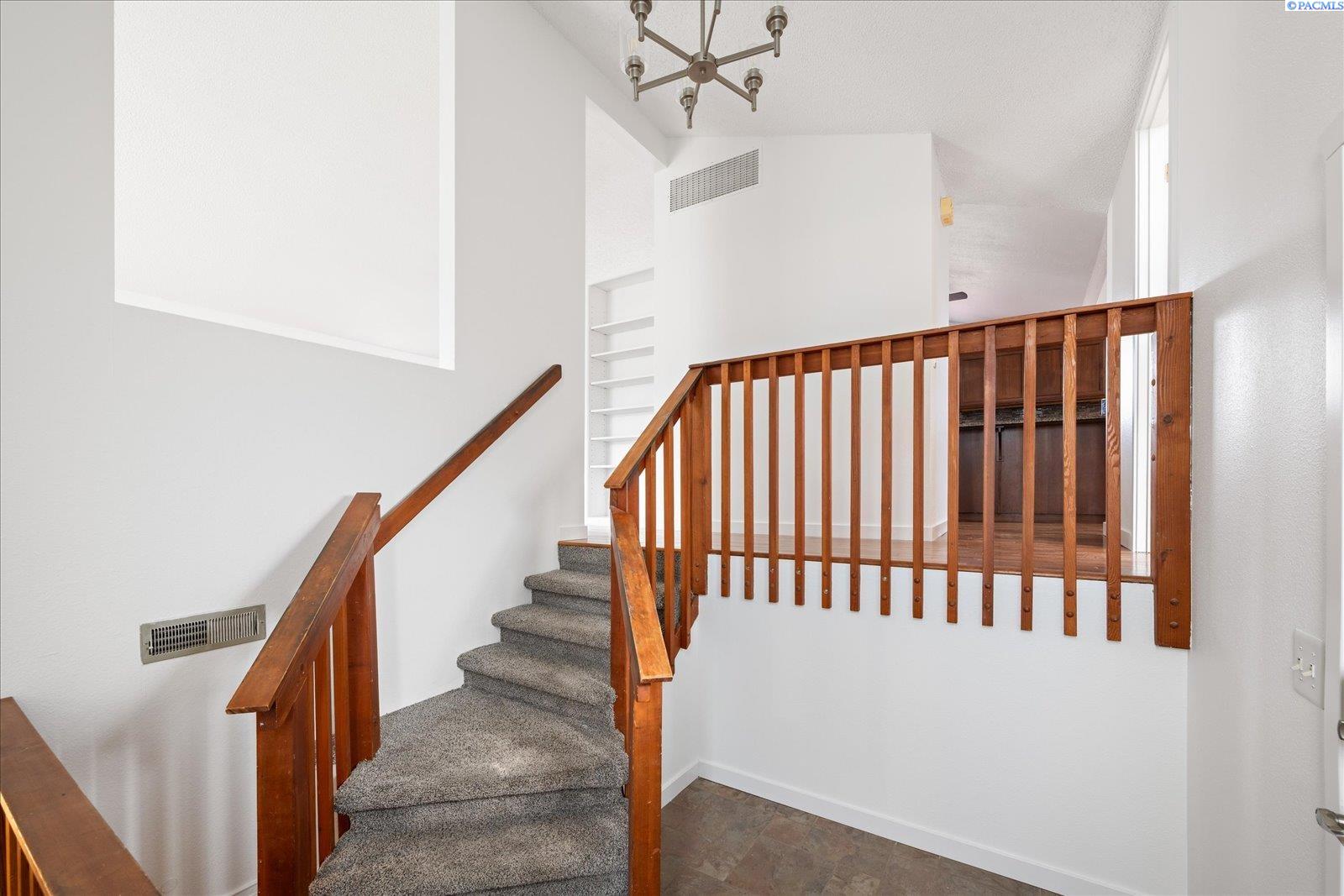 120 Ogden St, Richland, WA 99352