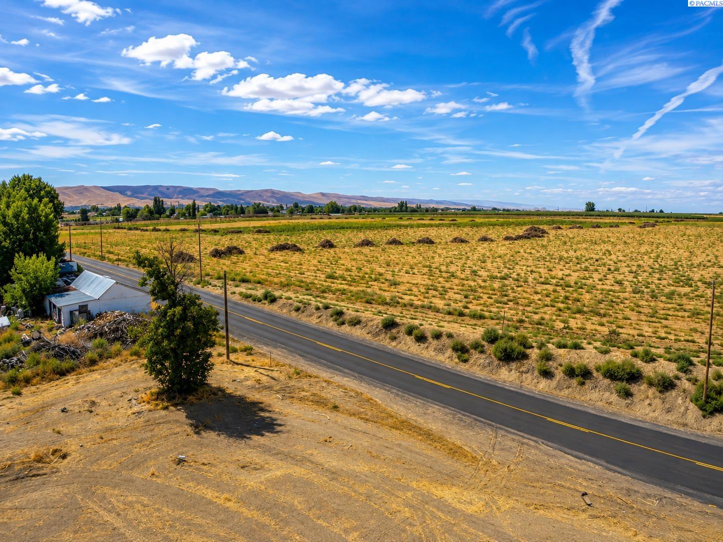28005 N Crosby Rd, Prosser, WA 99350