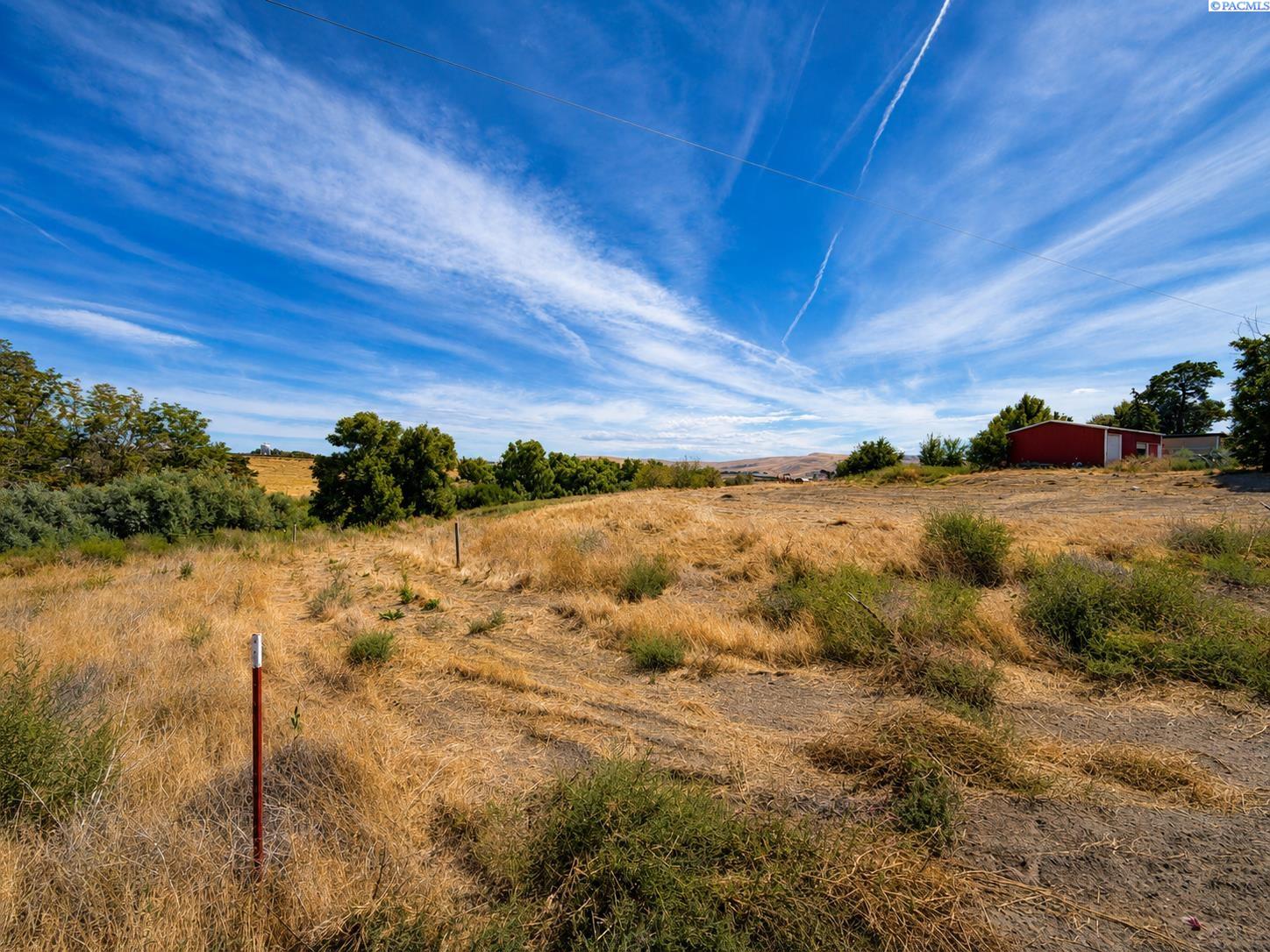 28005 N Crosby Rd, Prosser, WA 99350