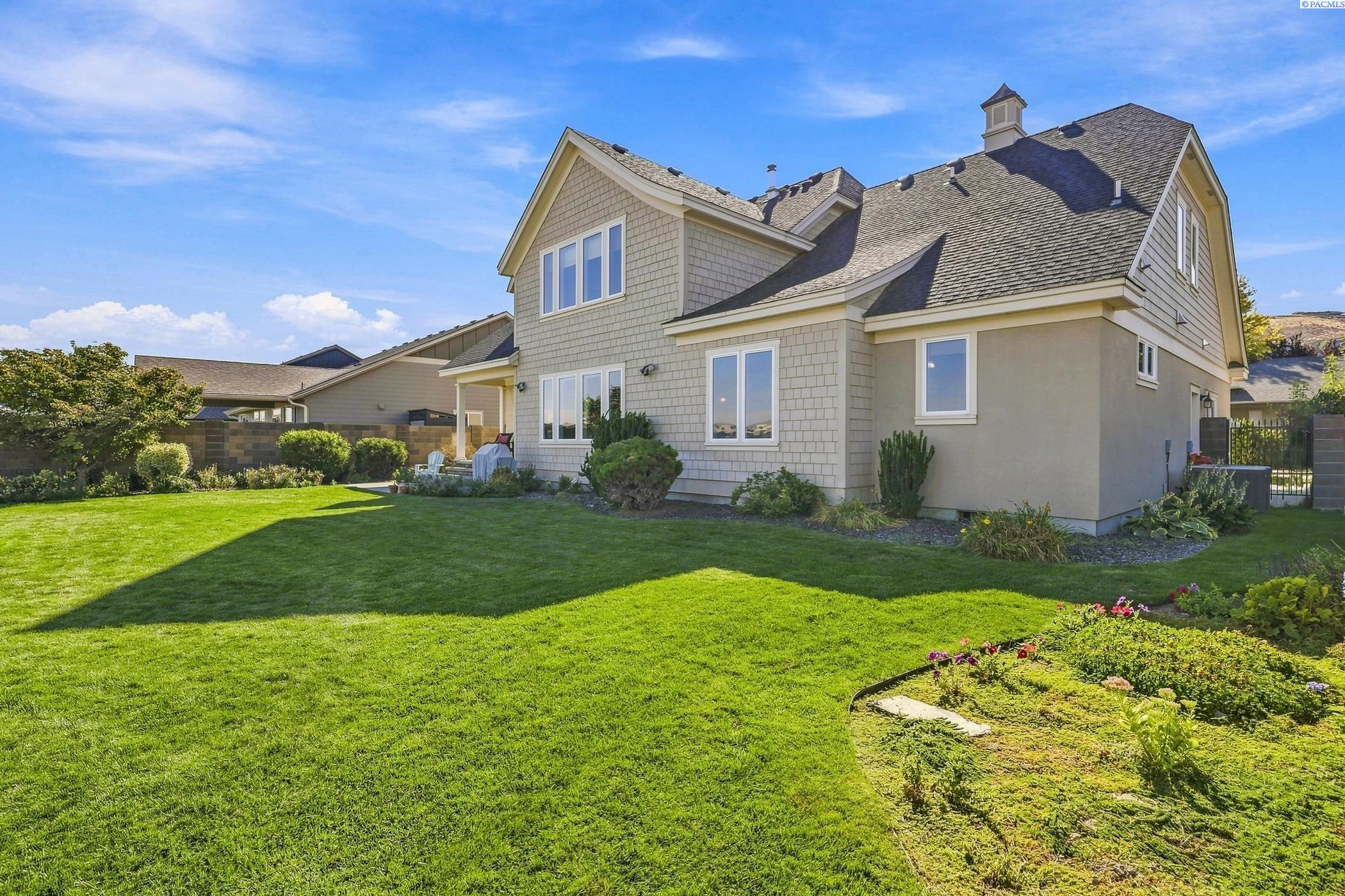 352 Piper St, Richland, WA 99352