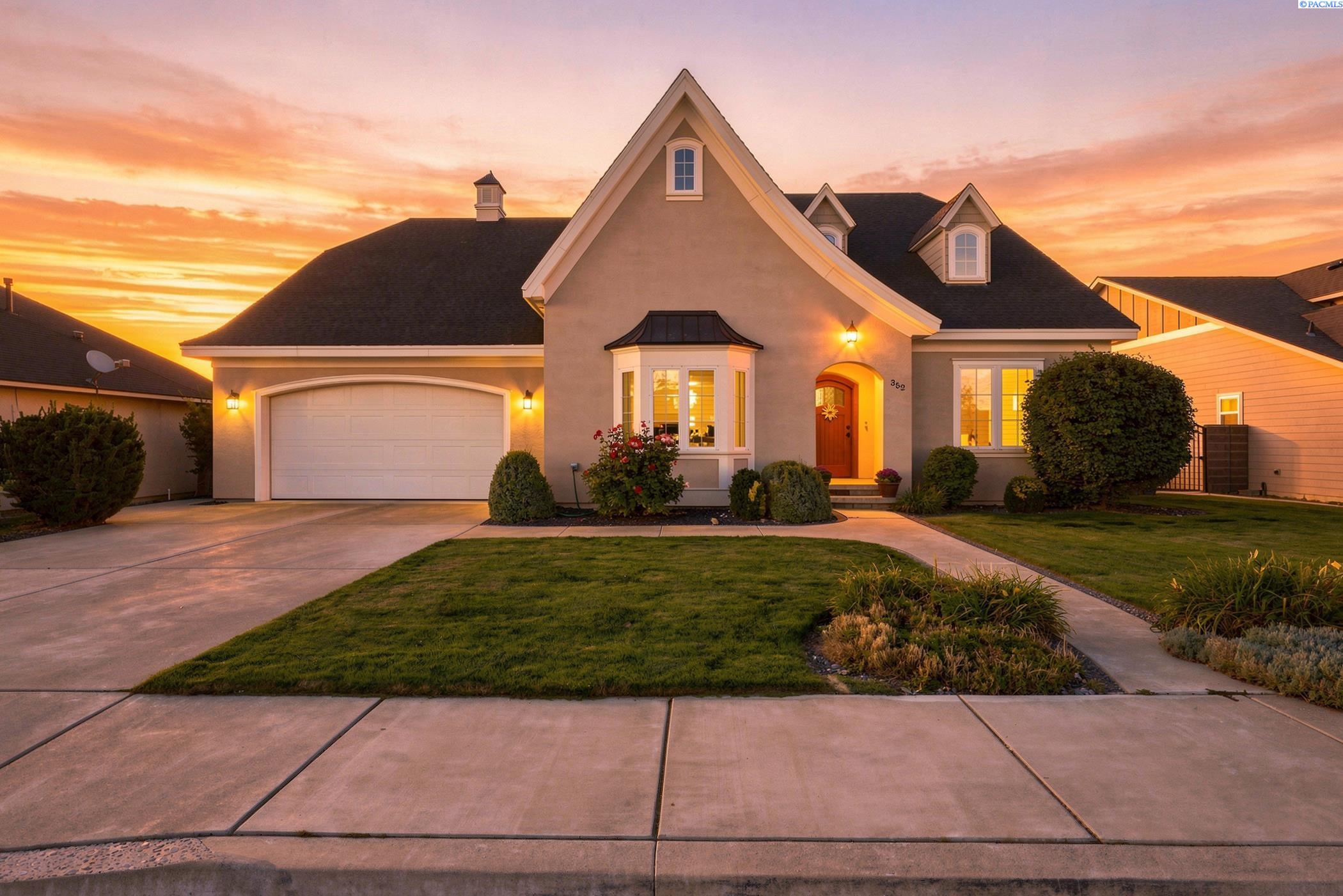352 Piper St, Richland, WA 99352