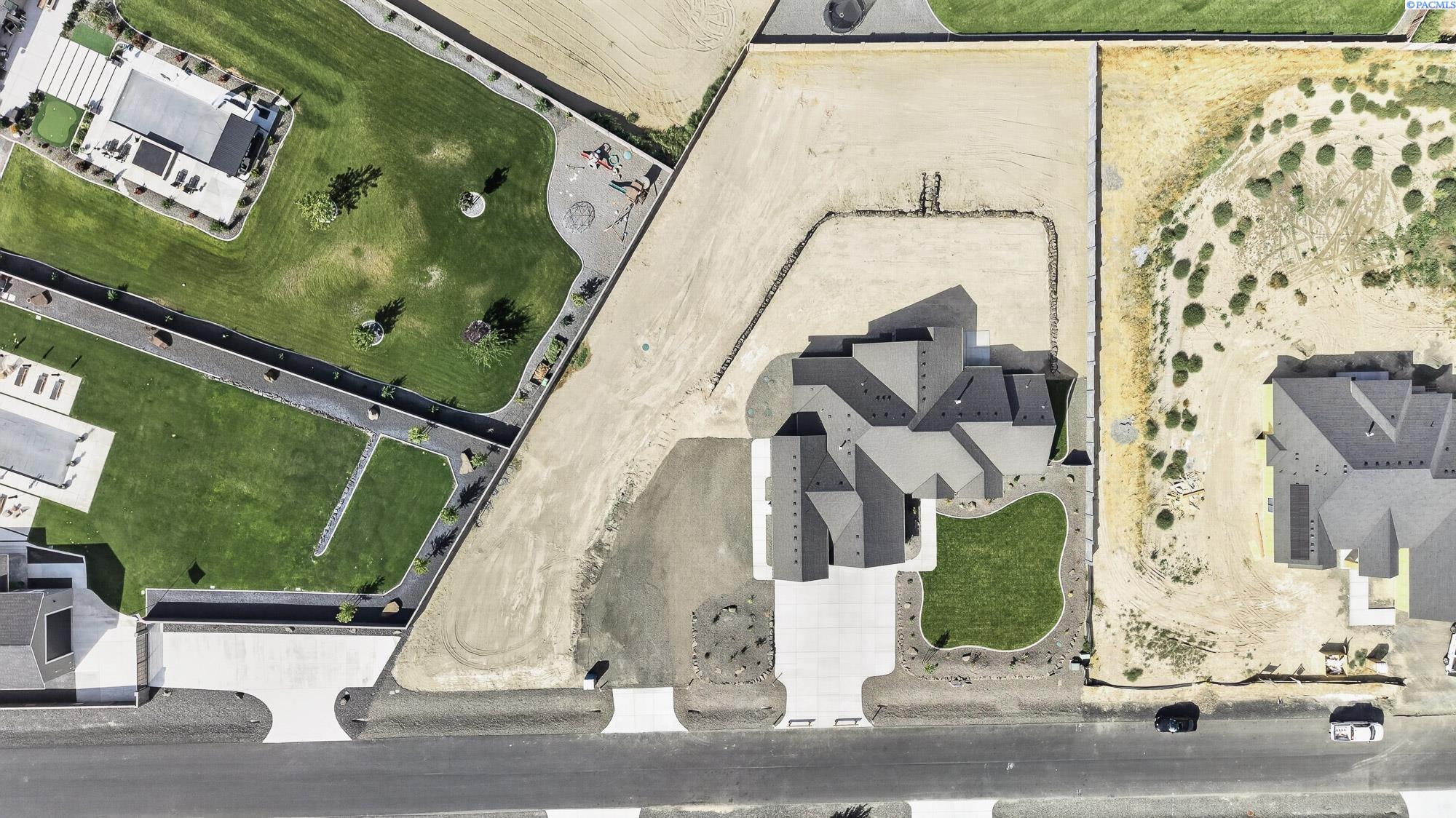 13012 S Steeplechase Dr, Kennewick, WA 99338