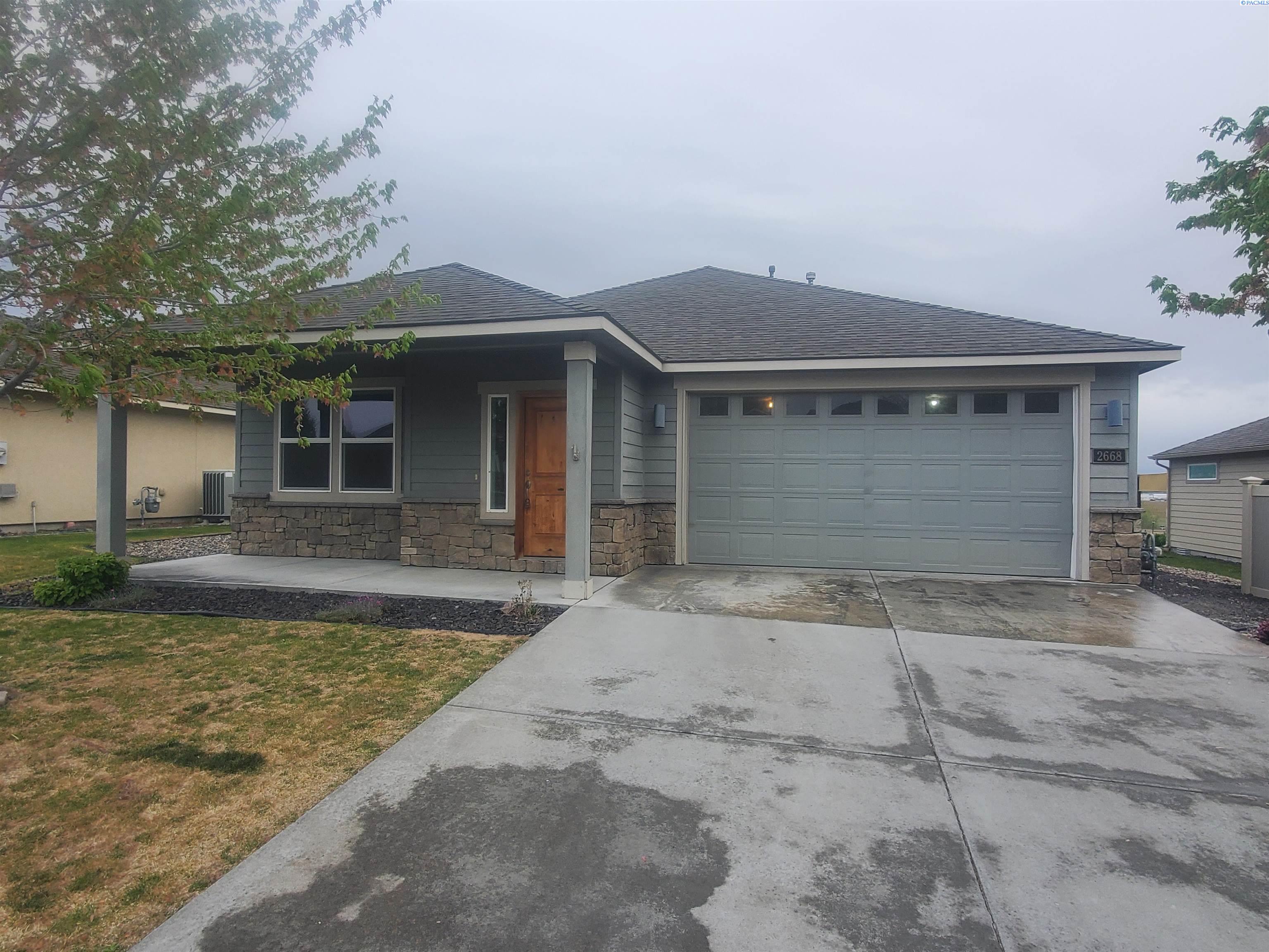 2668 Sandpiper Loop, Richland, WA 99352