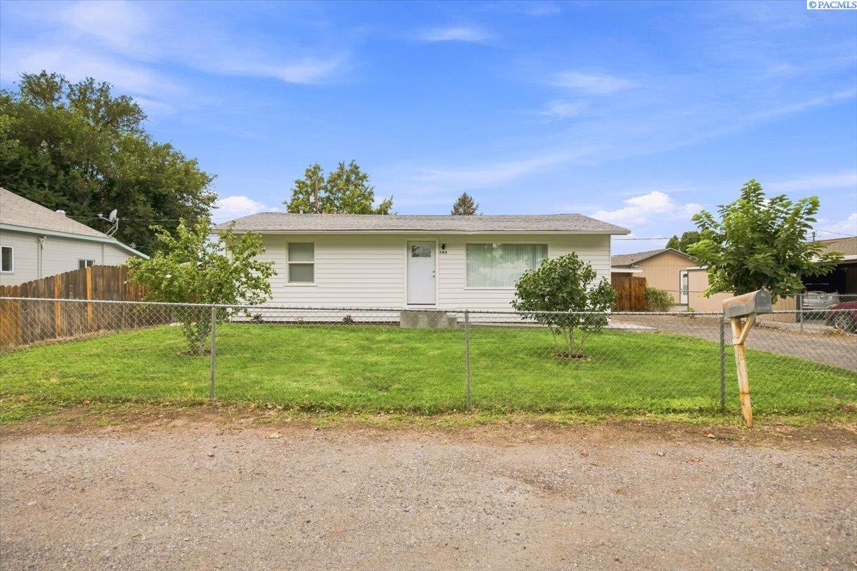 103 N Yost, Kennewick, WA 99336