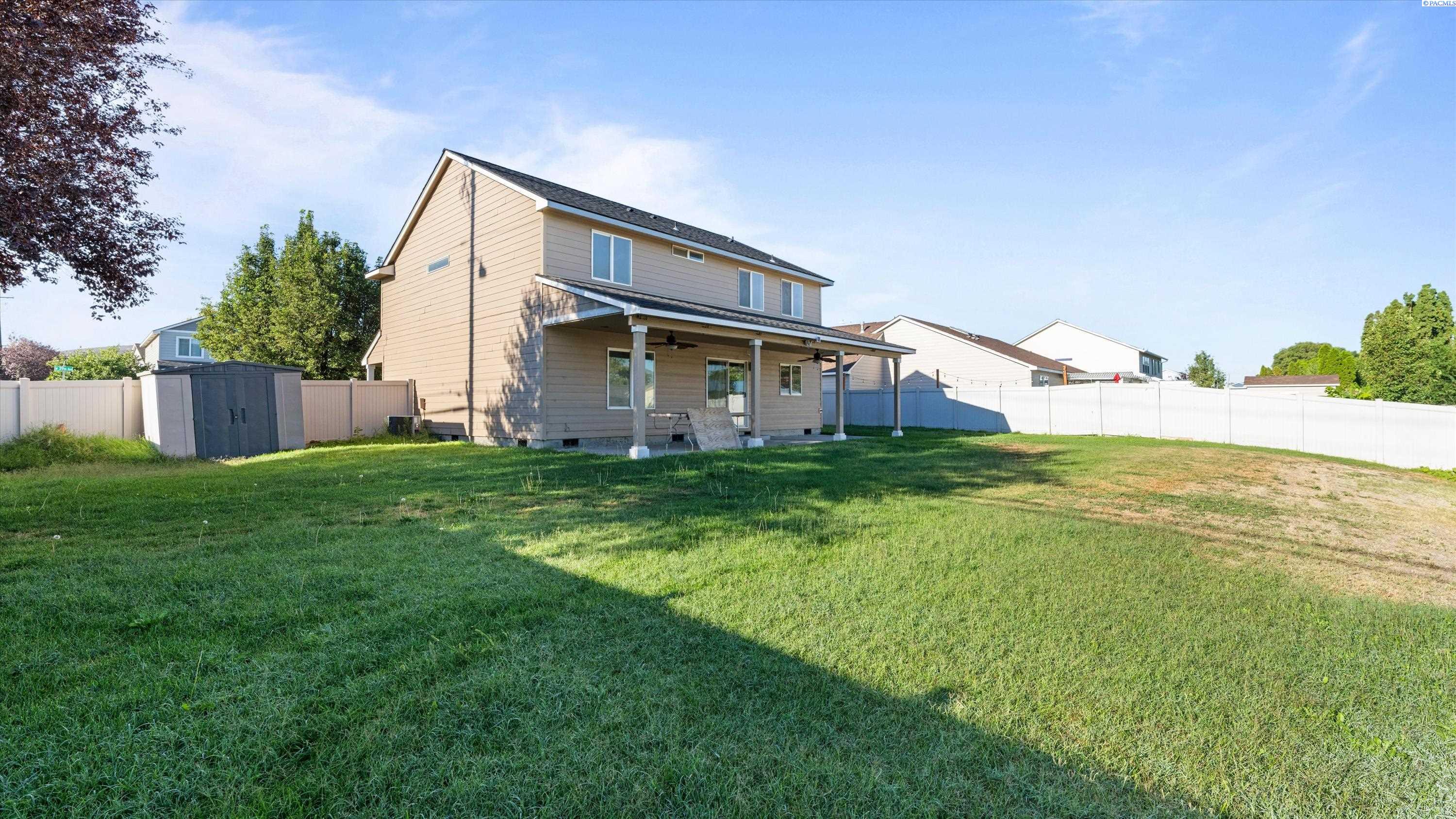 1502 W 39th Ave, Kennewick, WA 99337