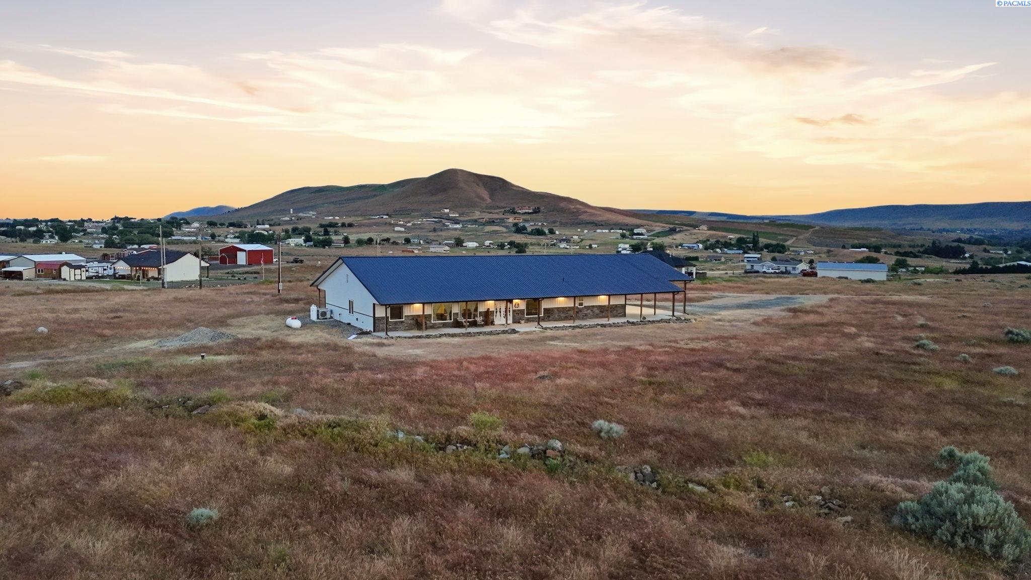 75130 N 120 Pr Ne, Benton City, WA 99320