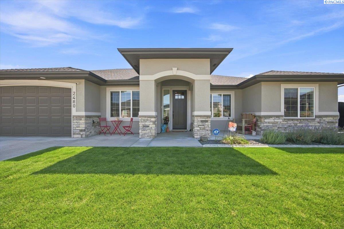 2480 Maggio Loop, Richland, WA 99352