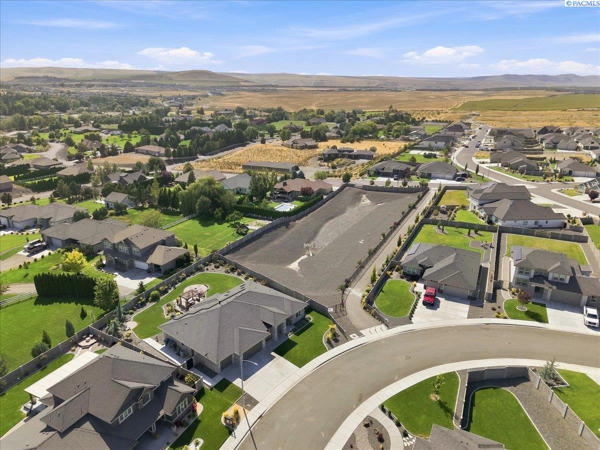 2480 Maggio Loop, Richland, WA 99352