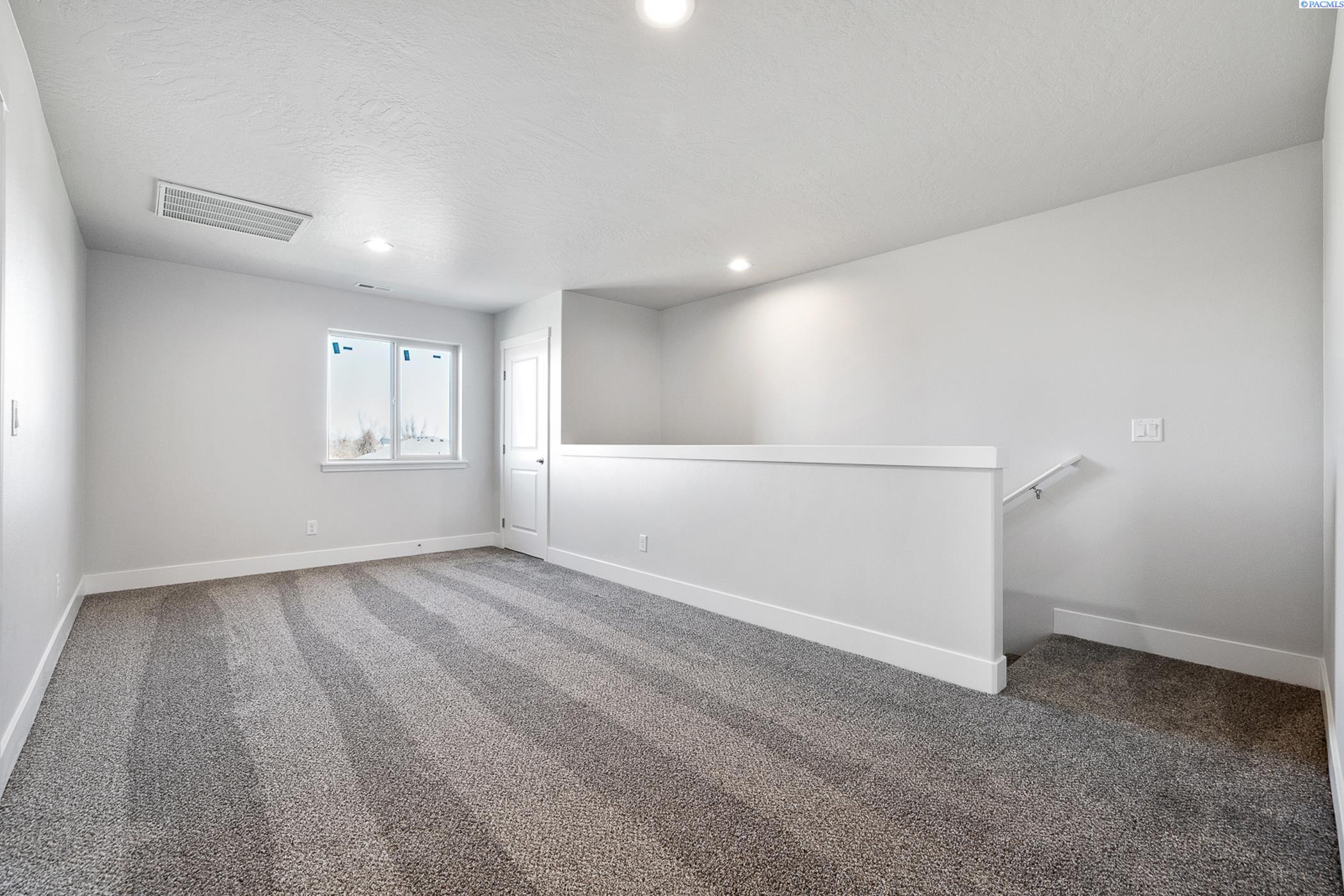 4214 Road 114, Pasco, WA 99301