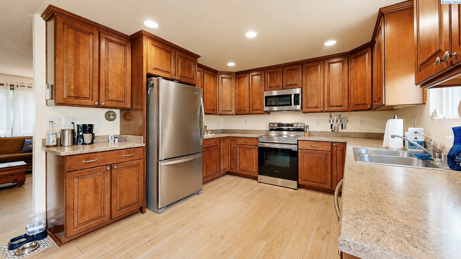 Photo 3 of Single family home for sale at 2343 S Garfield St, Kennewick, WA 99337 | MLS# 296179 | Listing updated on 2026-09-16