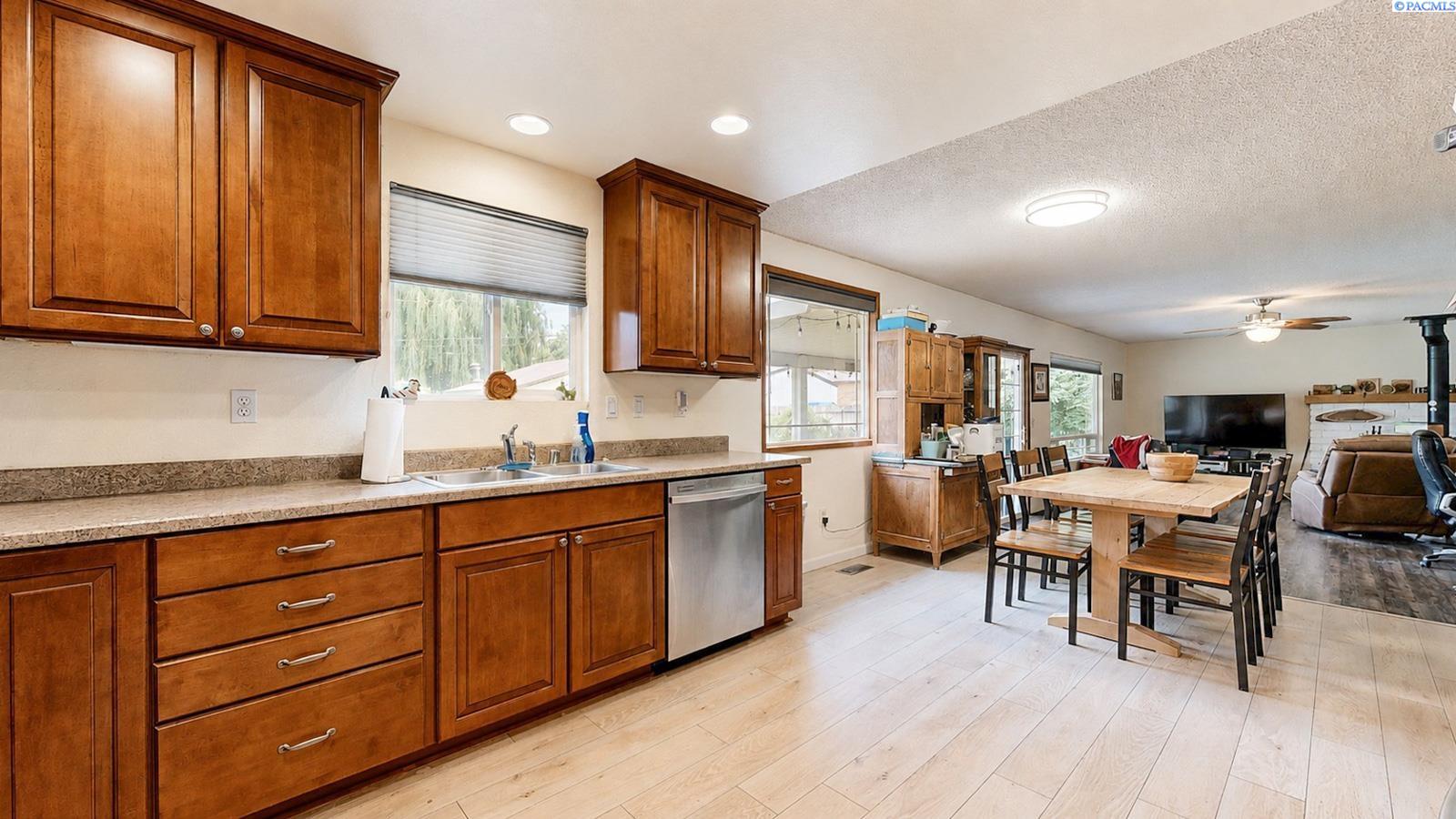 Photo 4 of Single family home for sale at 2343 S Garfield St, Kennewick, WA 99337 | MLS# 296179 | Listing updated on 2026-09-16