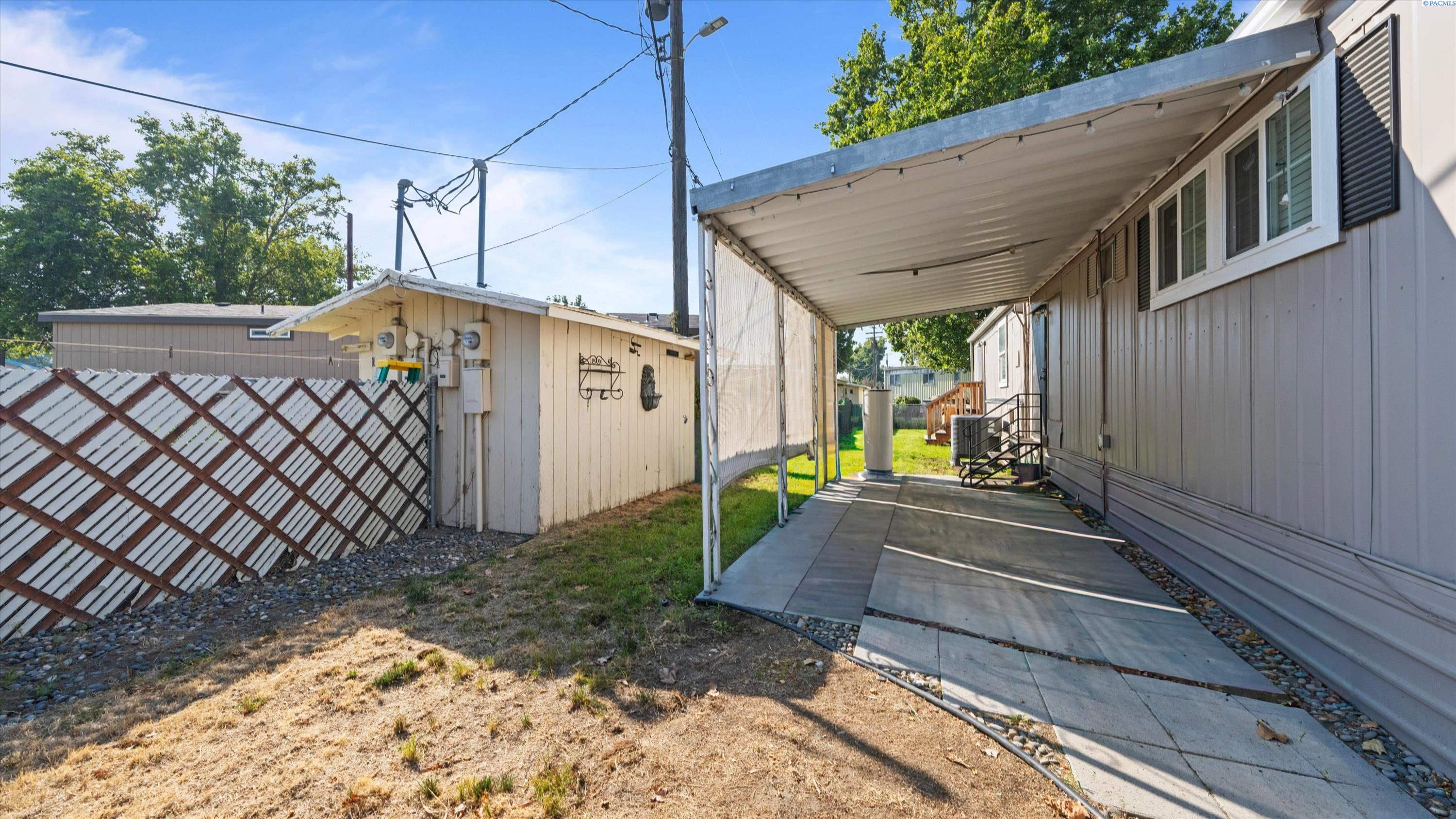 60 Argon Ln, Richland, WA 99354