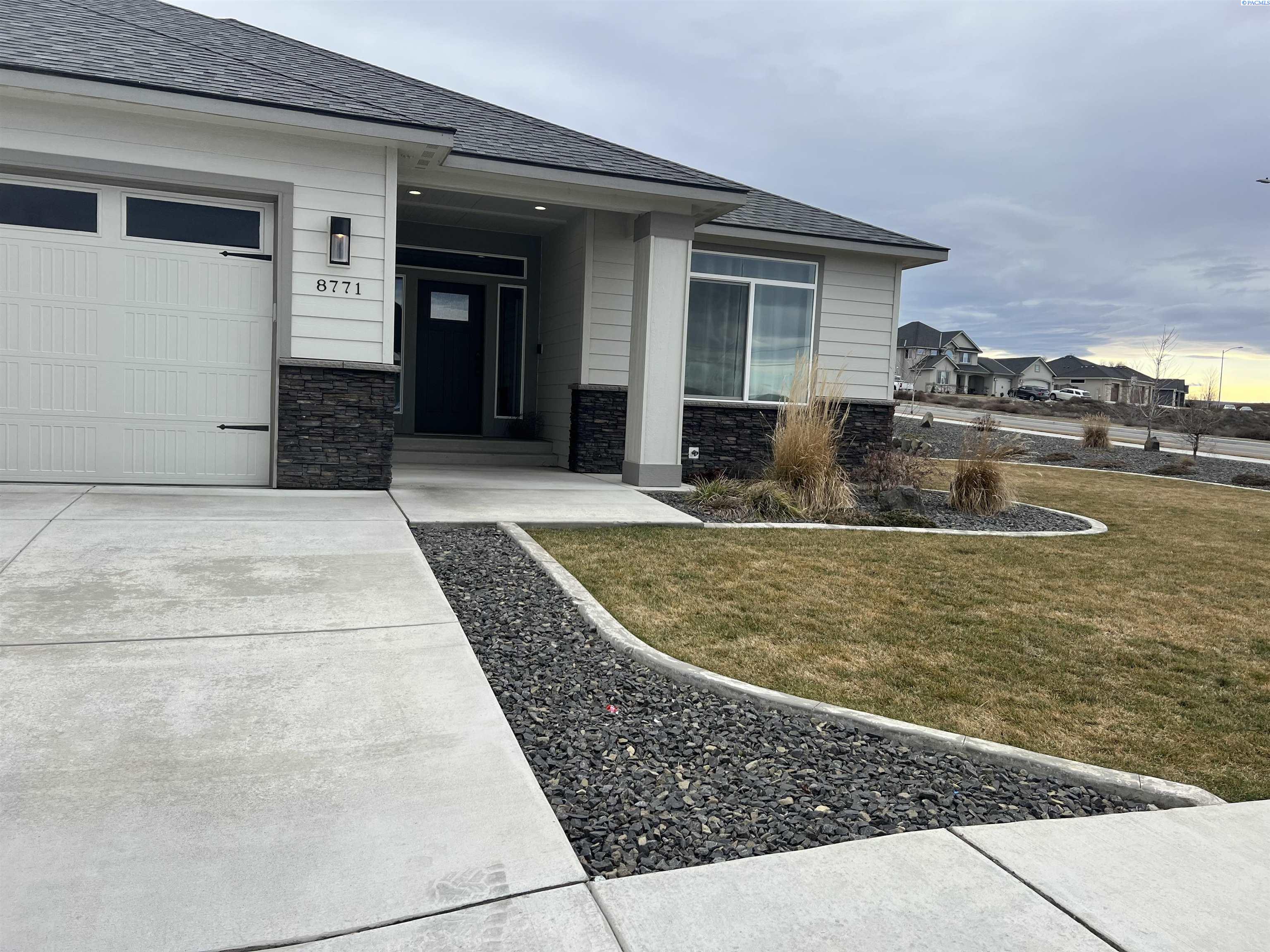 8771 W 11th Ave, Kennewick, WA 99337