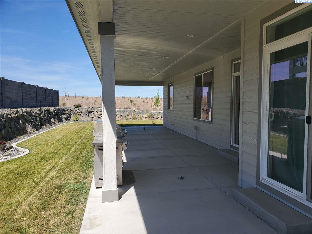 8771 W 11th Ave, Kennewick, WA 99337