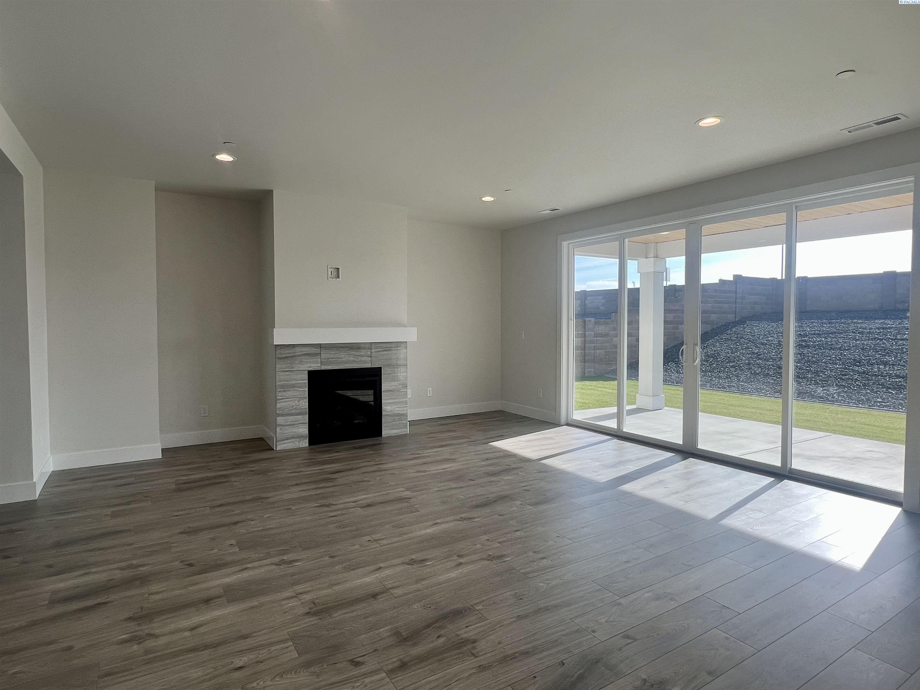 4391 Lolo Way, Richland, WA 99352