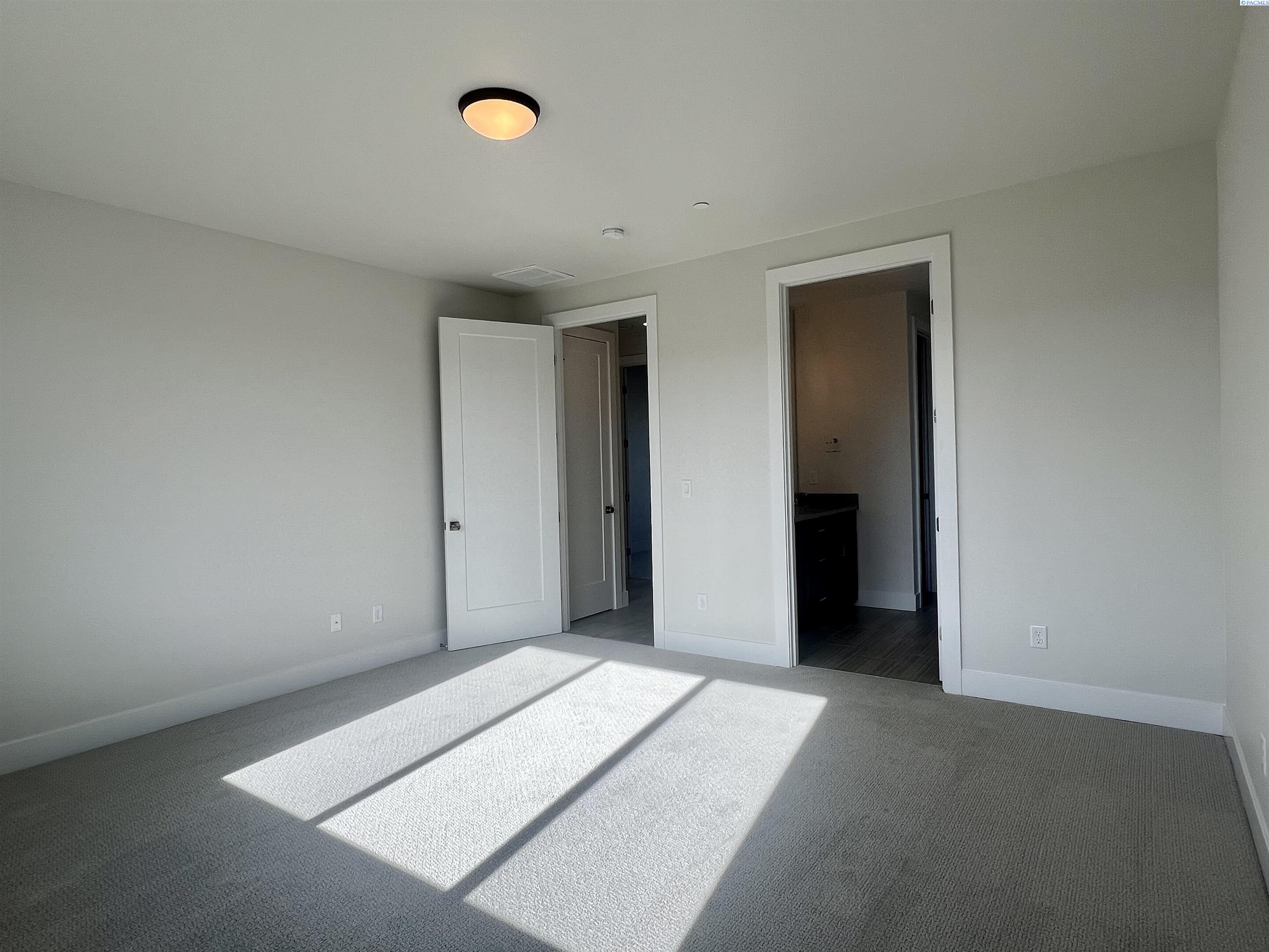 4391 Lolo Way, Richland, WA 99352