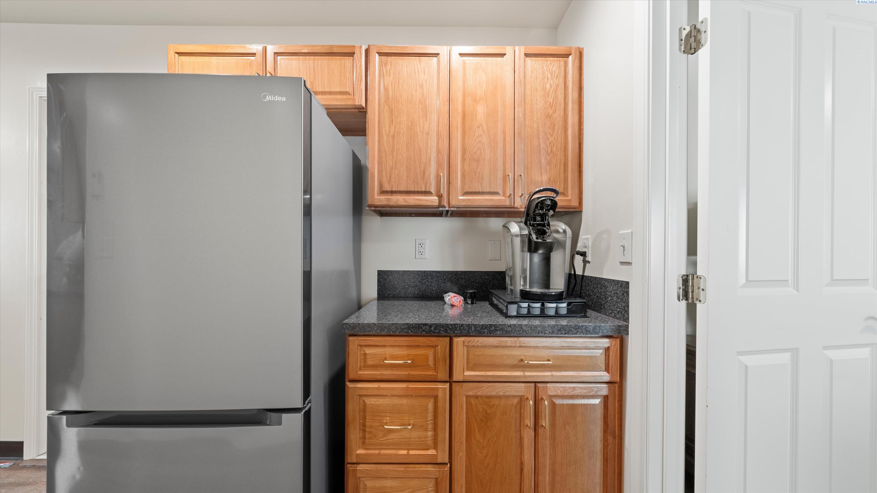 27446 N Case Rd, Prosser, WA 99350