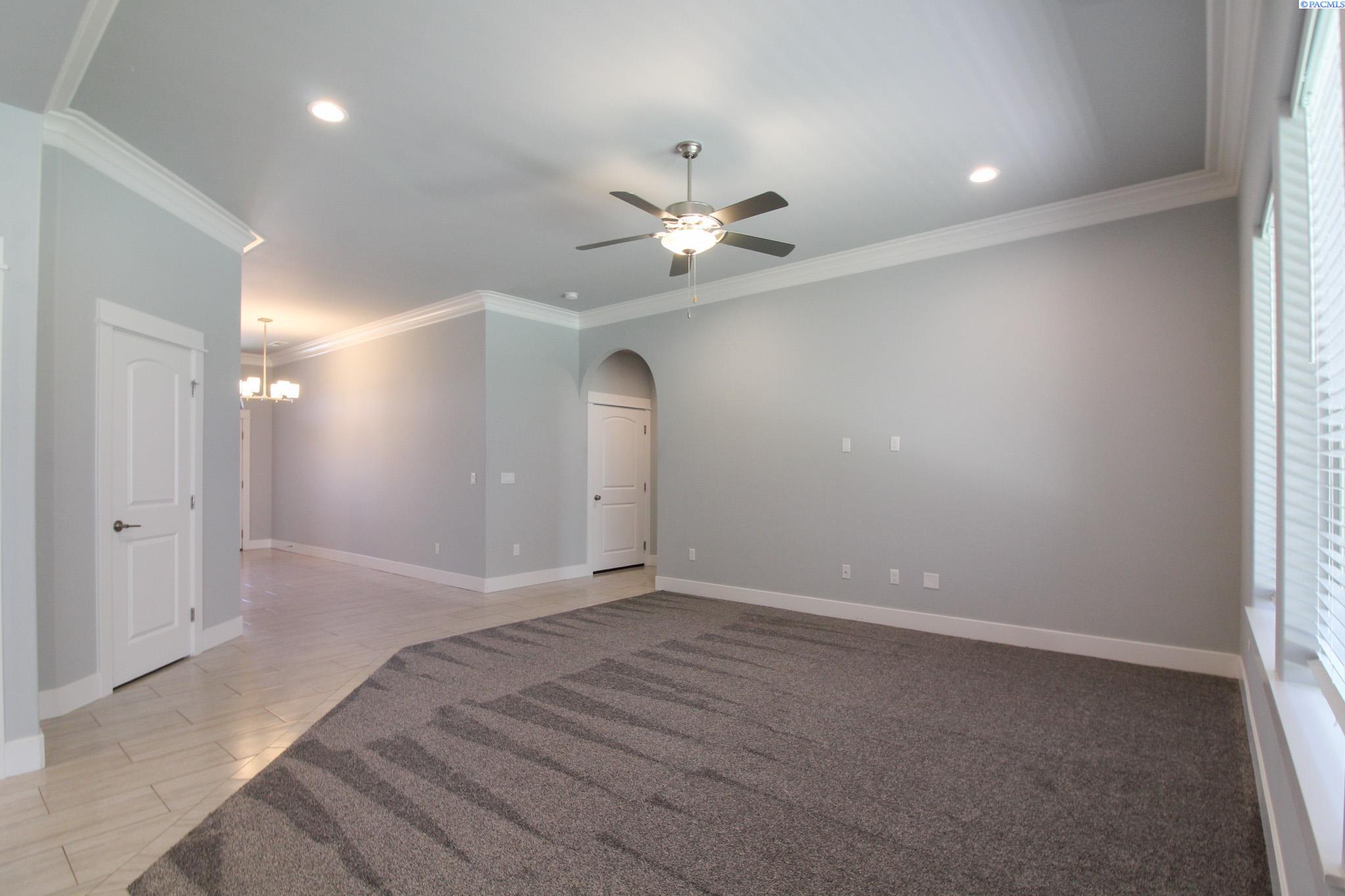 9114 Ruven St, Pasco, WA 99301