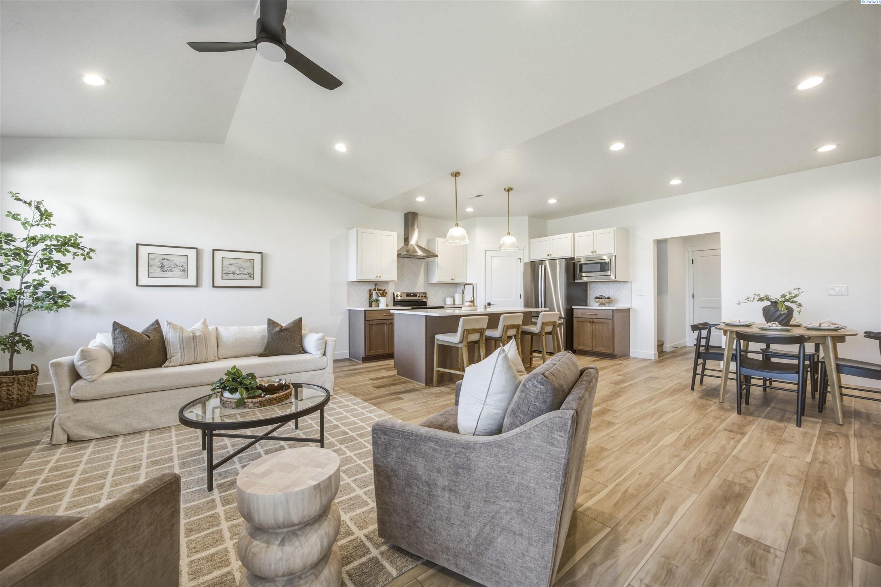 4574 Brook Ct, West Richland, WA 99353