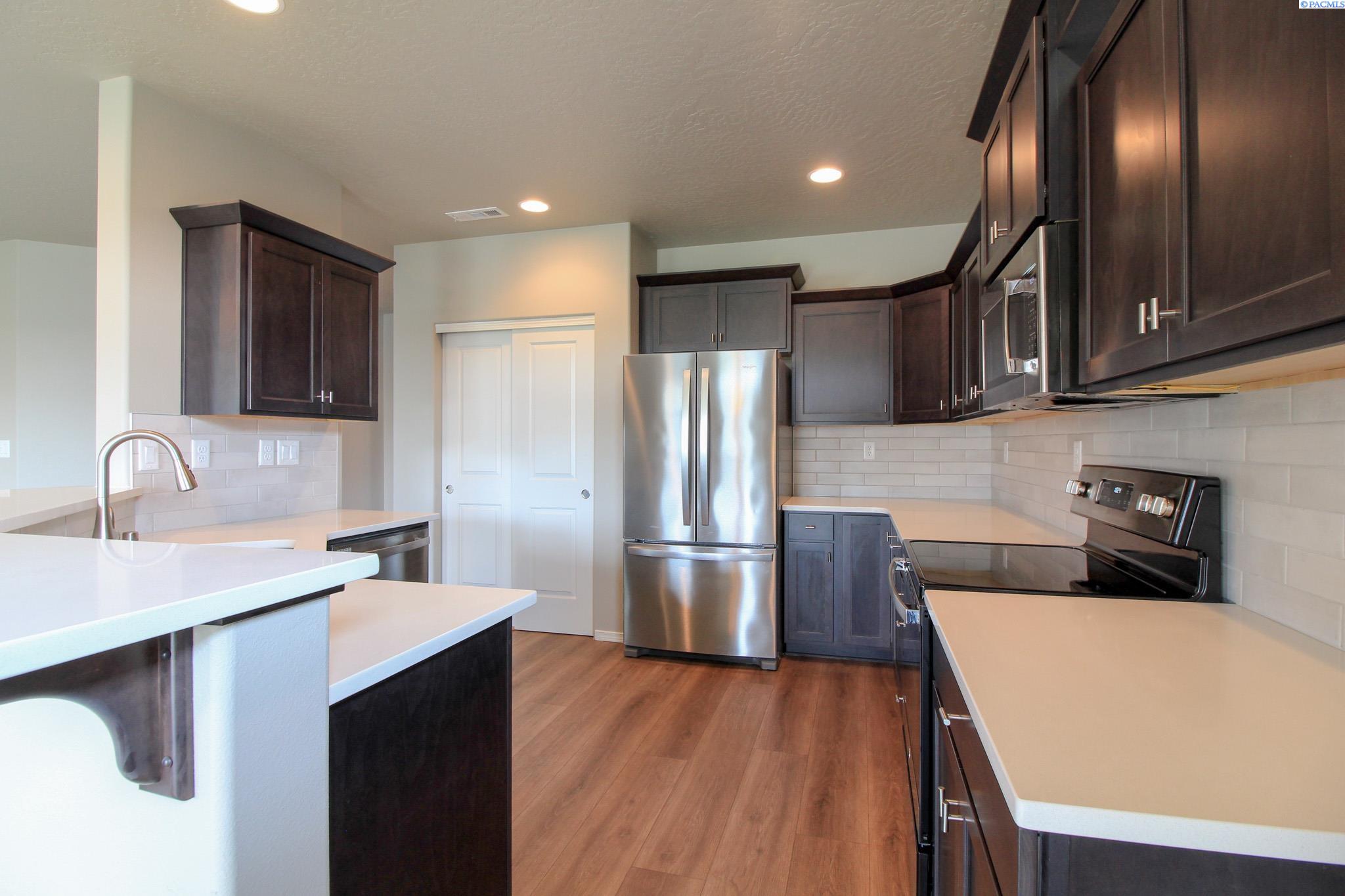 545 Marysville Way, Richland, WA 99352